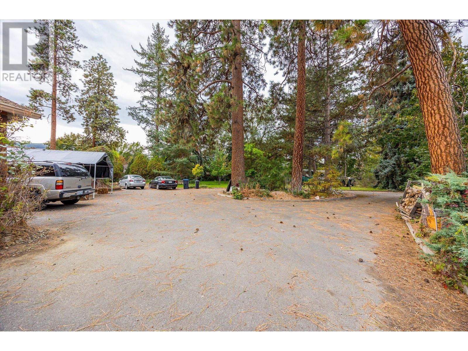 4377 Lakeshore Road Property Photo 8
