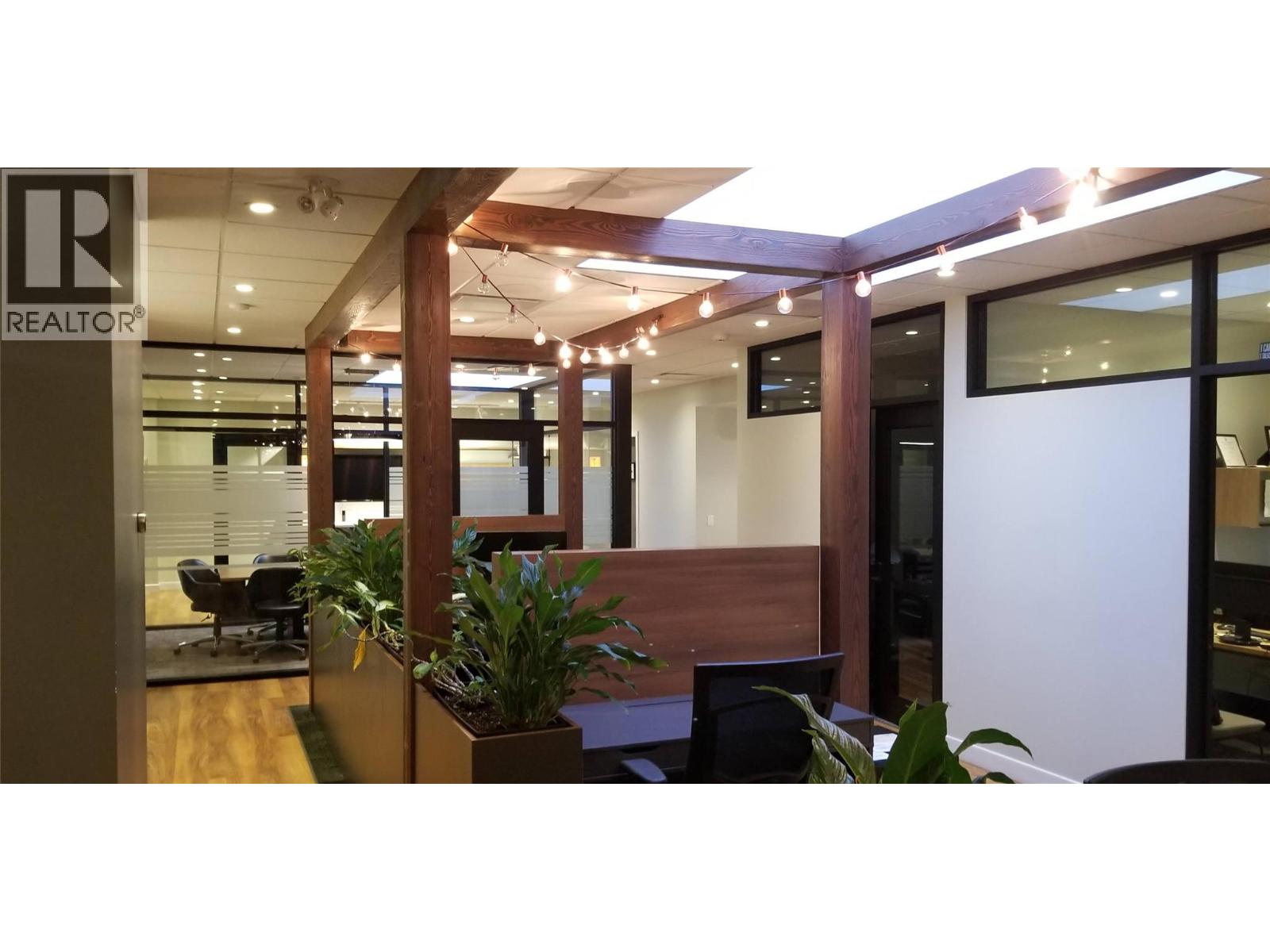 1607 Pandosy Street Property Photo 3