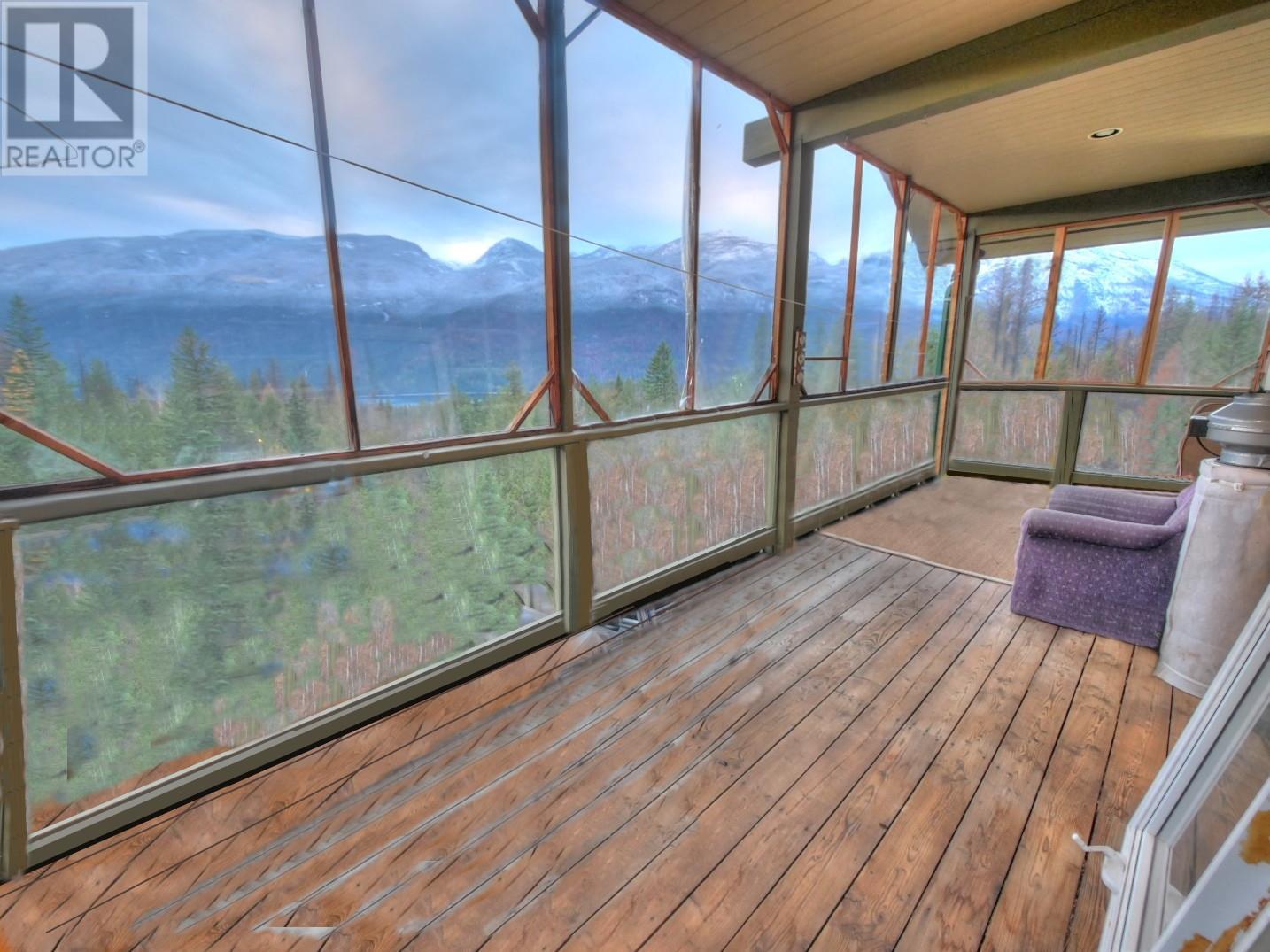 9155 Highway 6 Property Photo 2