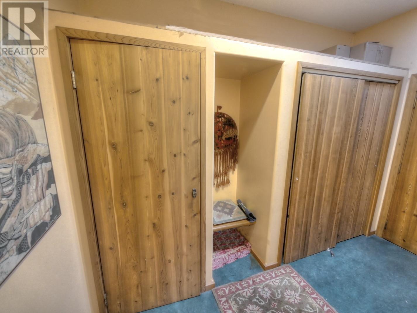 9155 Highway 6 Property Photo 6