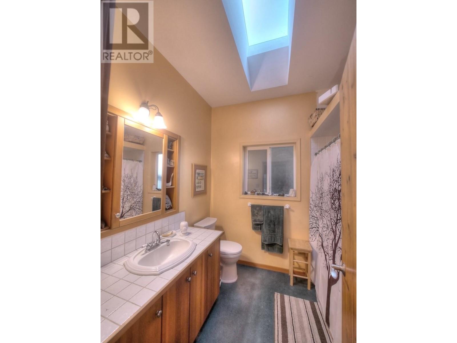 9155 Highway 6 Property Photo 7