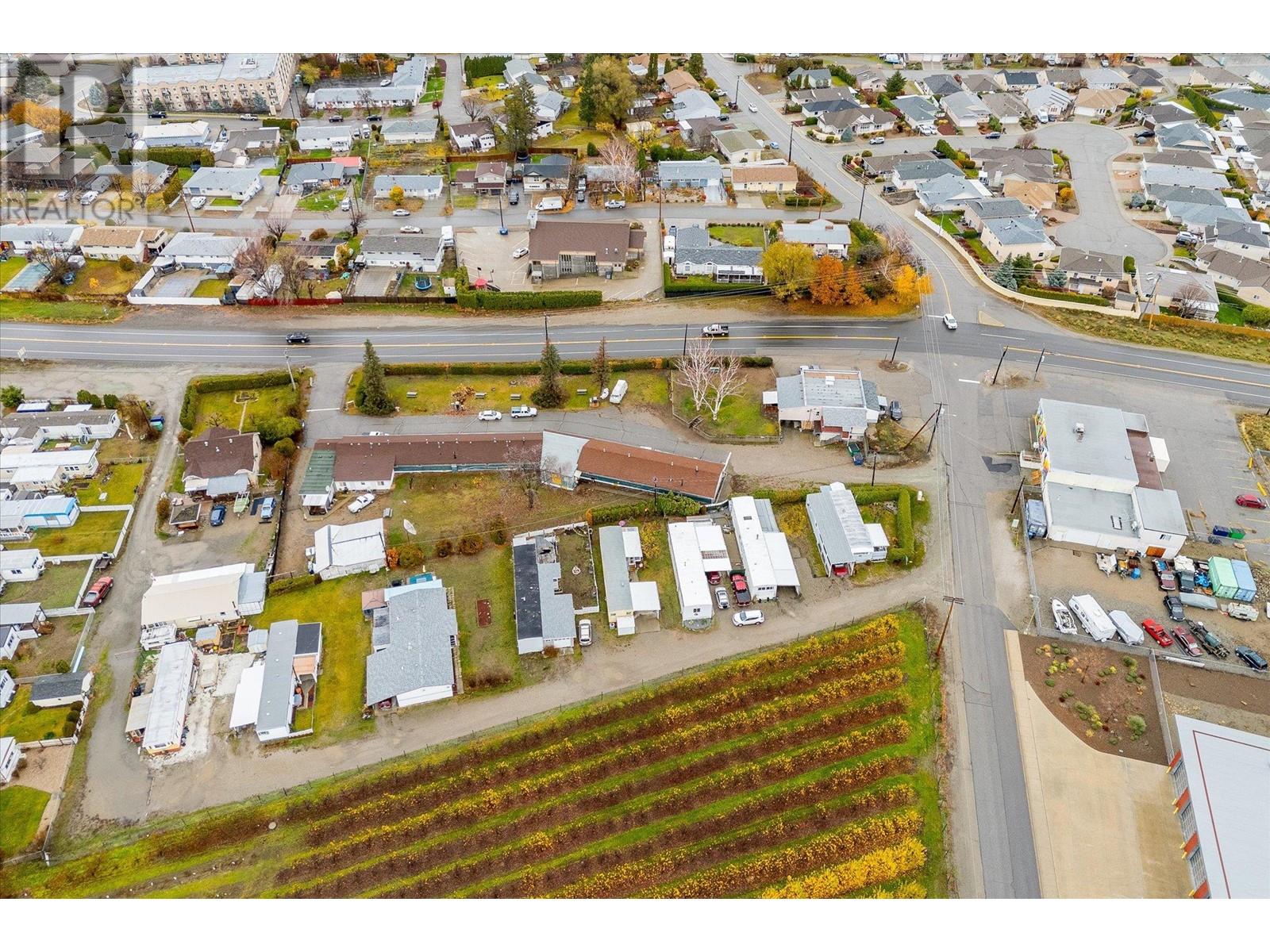 7414 97 Street Property Photo 3