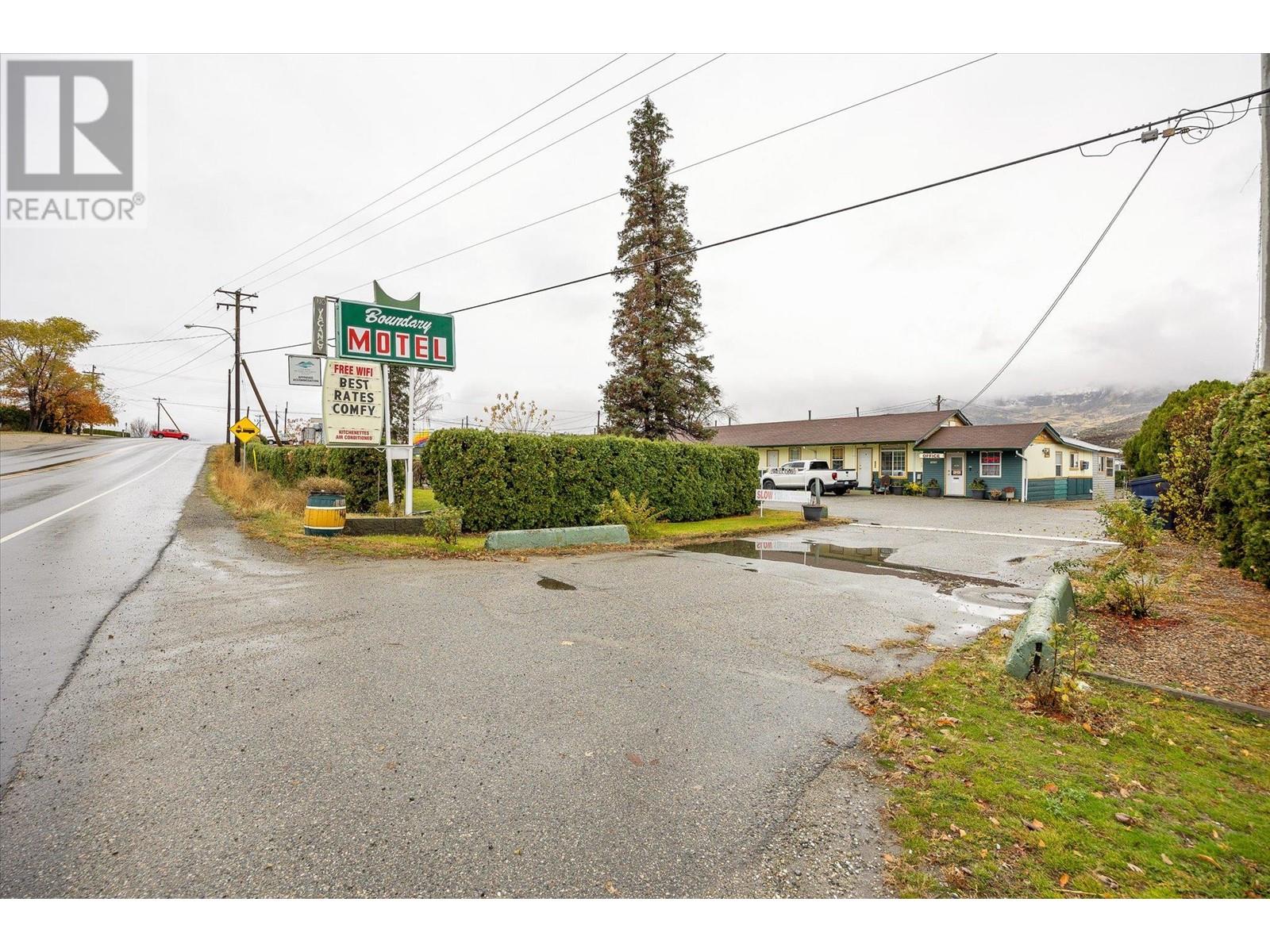 7414 97 Street Property Photo 11