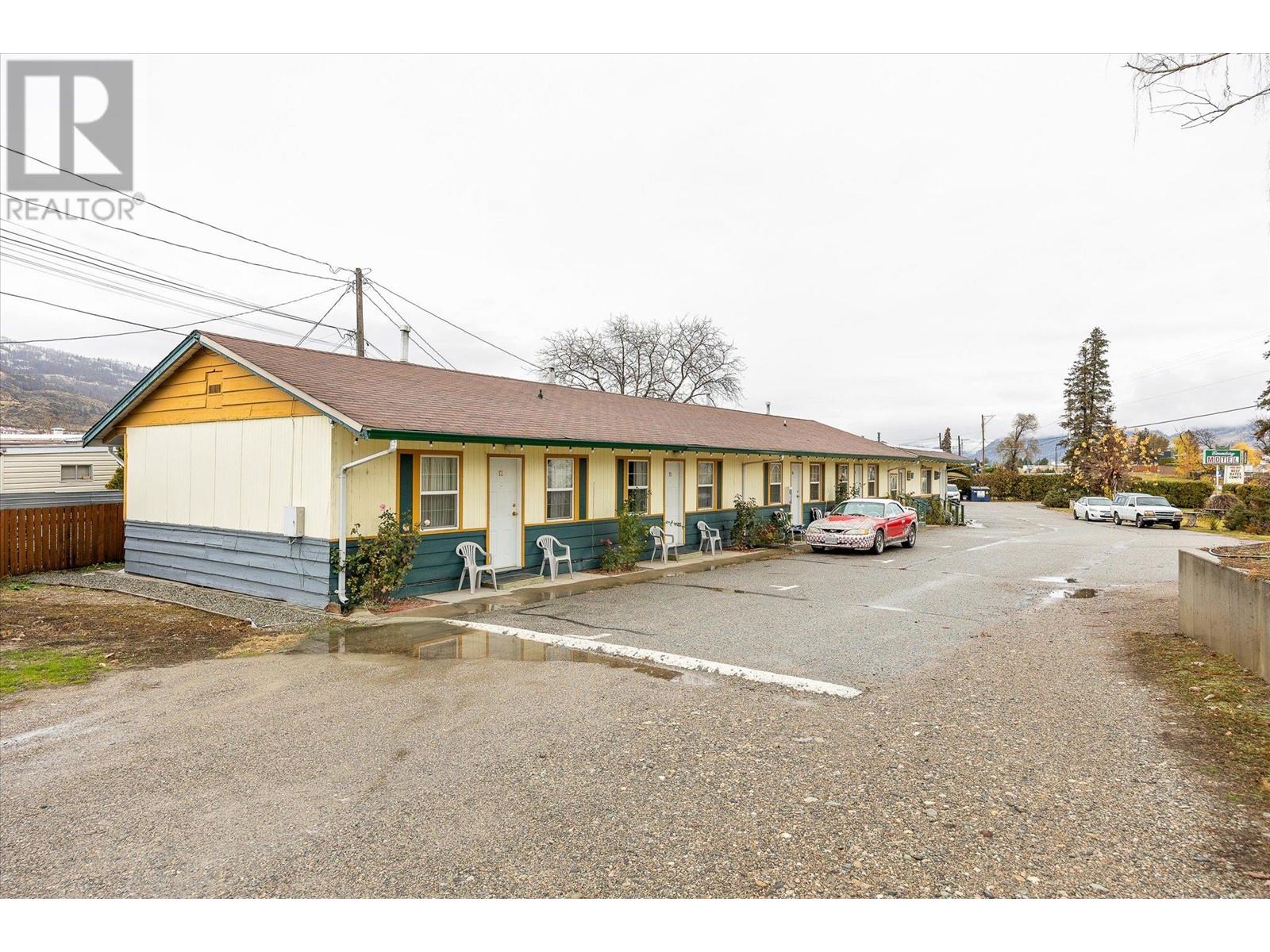 7414 97 Street Property Photo 12