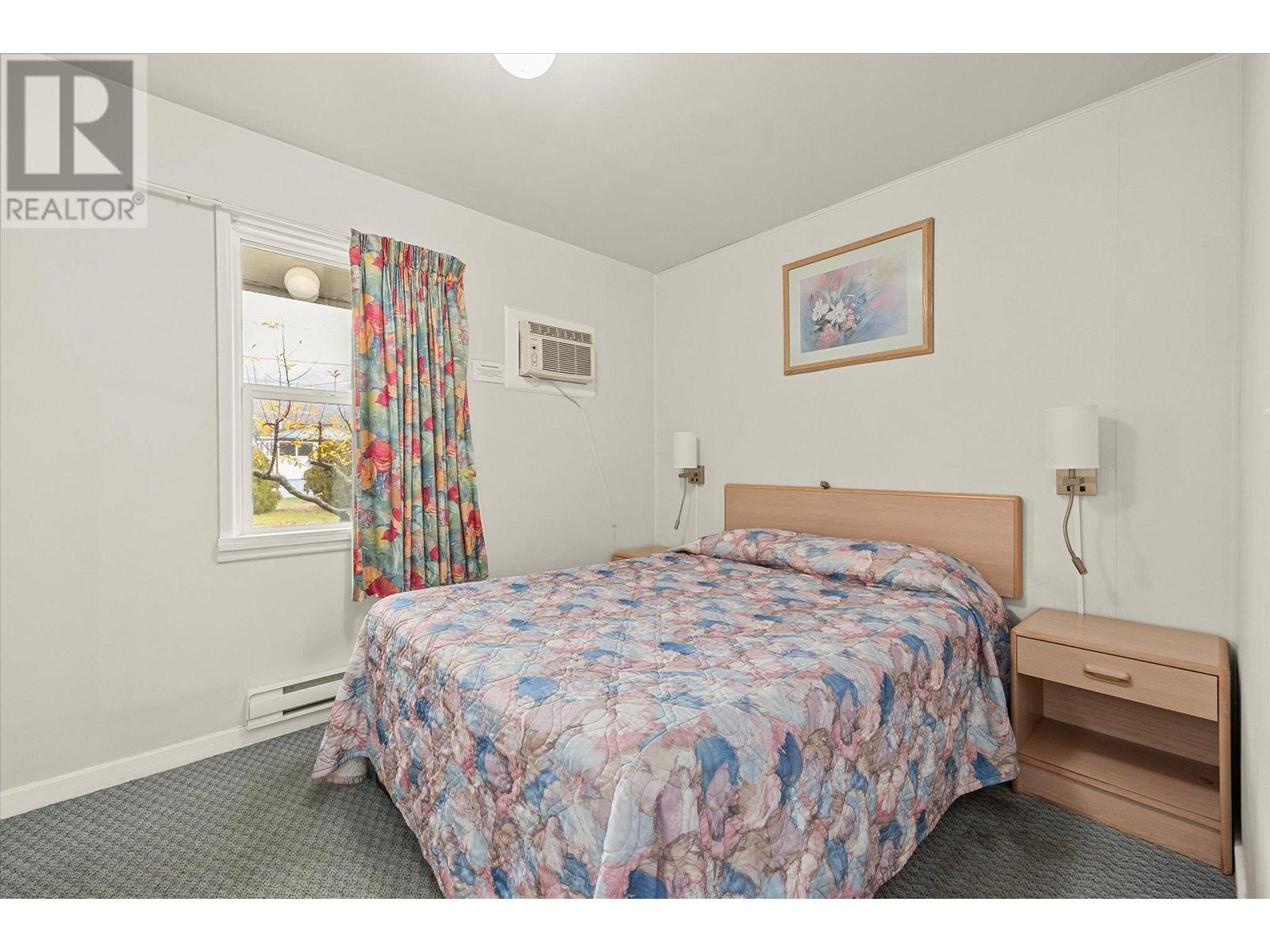 7414 97 Street Property Photo 19