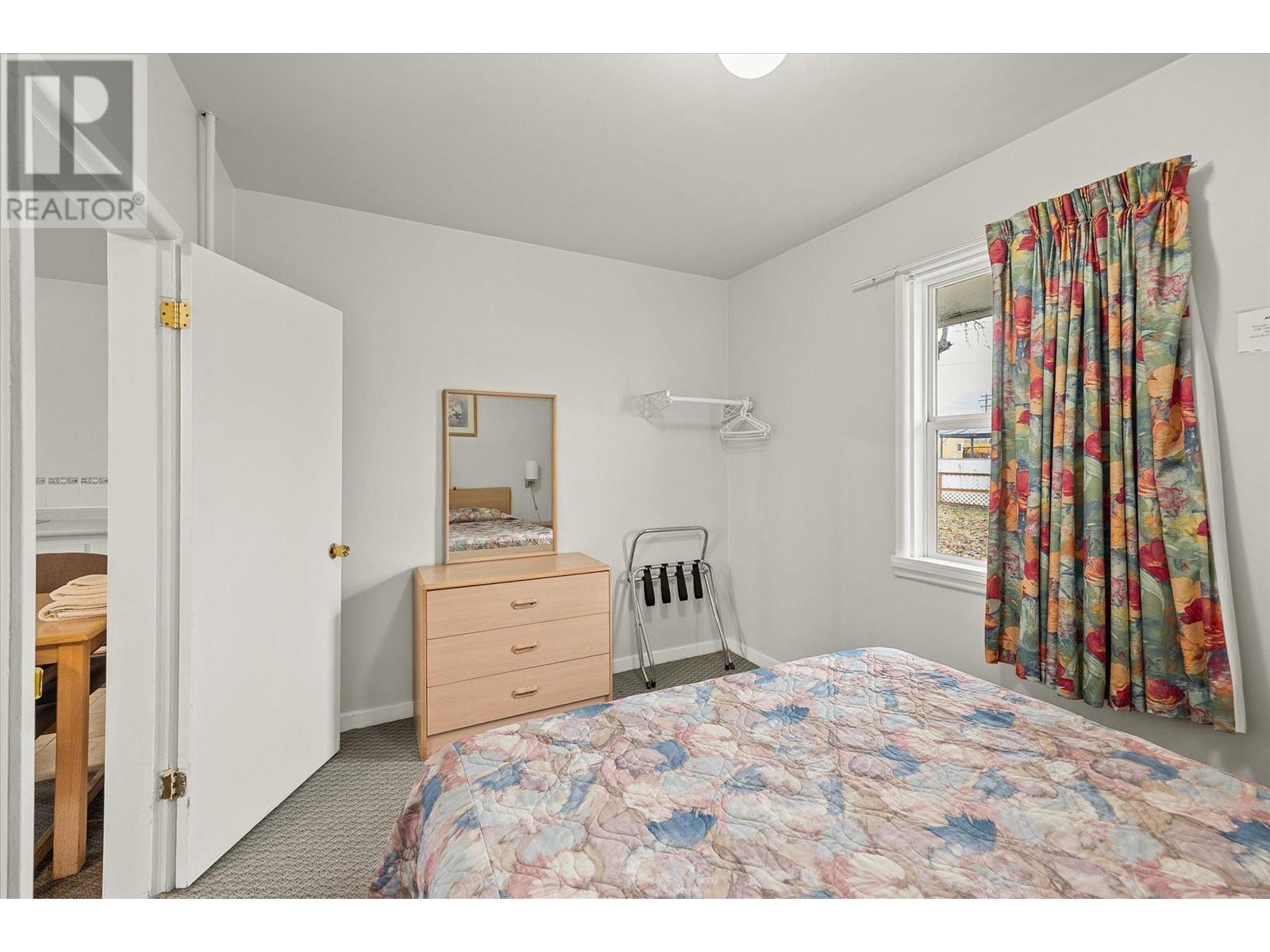 7414 97 Street Property Photo 20