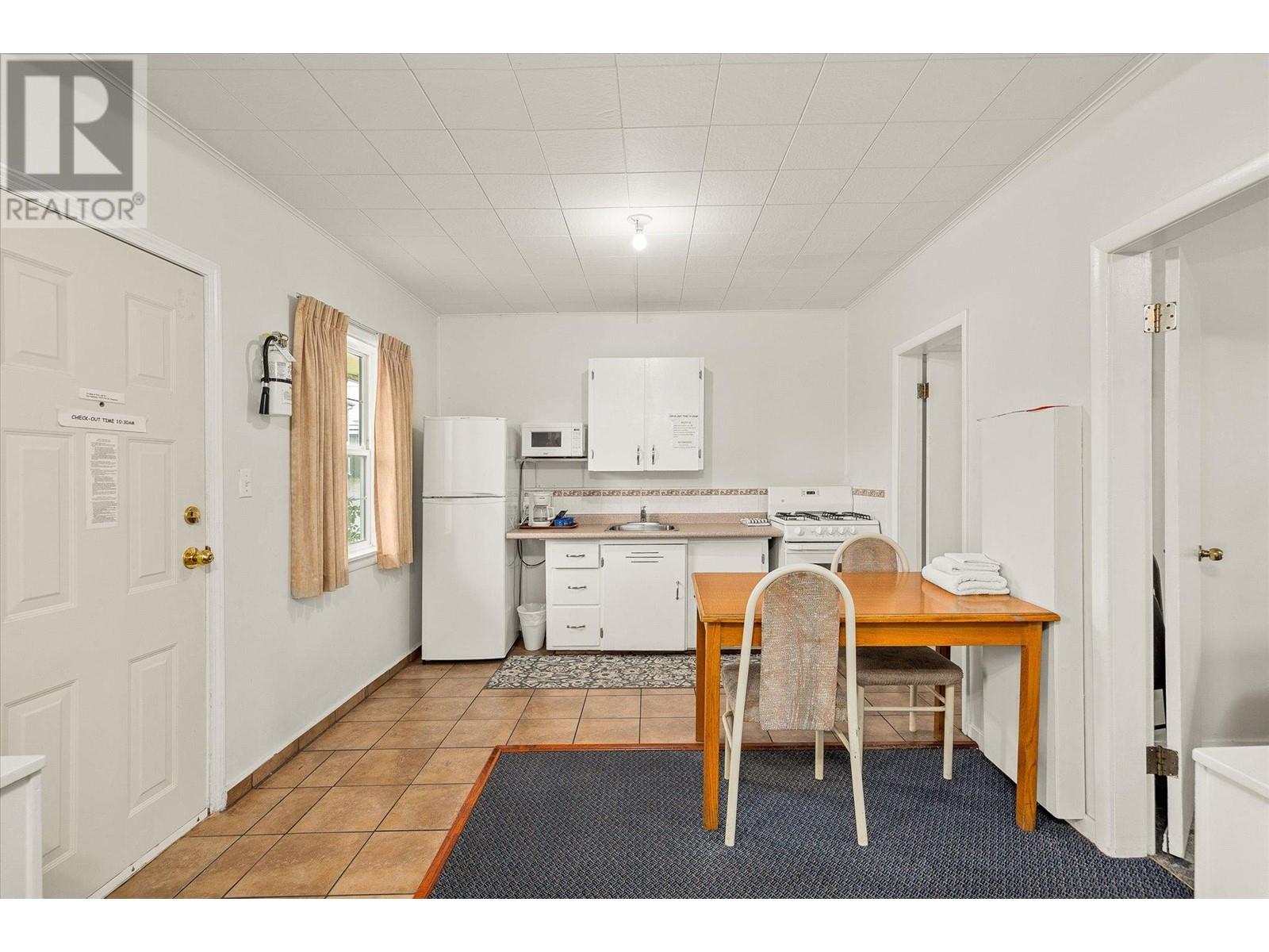 7414 97 Street Property Photo 25