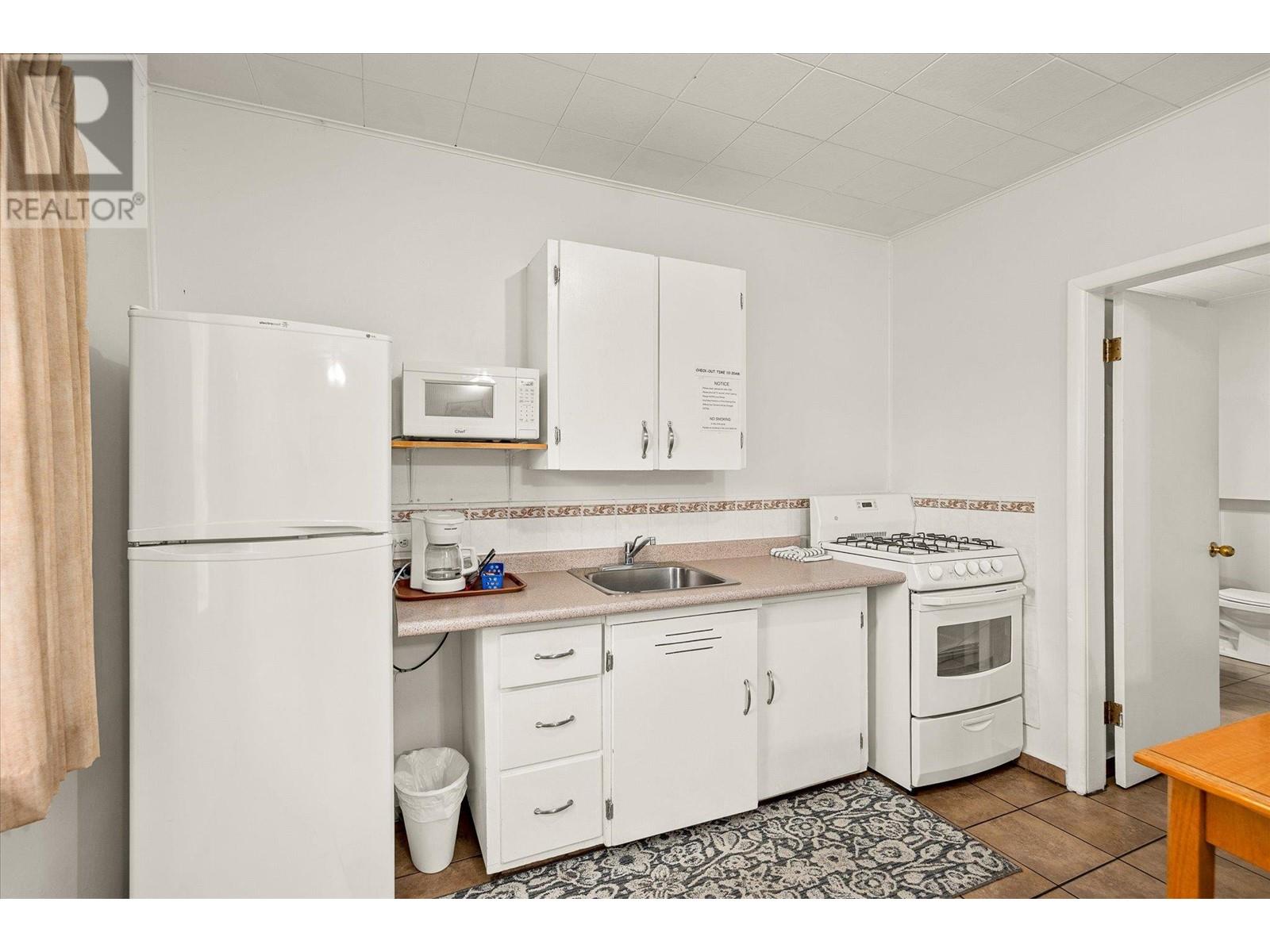 7414 97 Street Property Photo 26