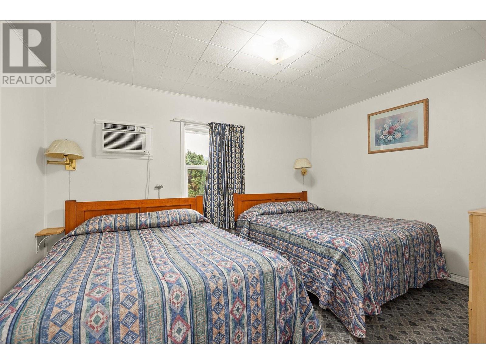 7414 97 Street Property Photo 28