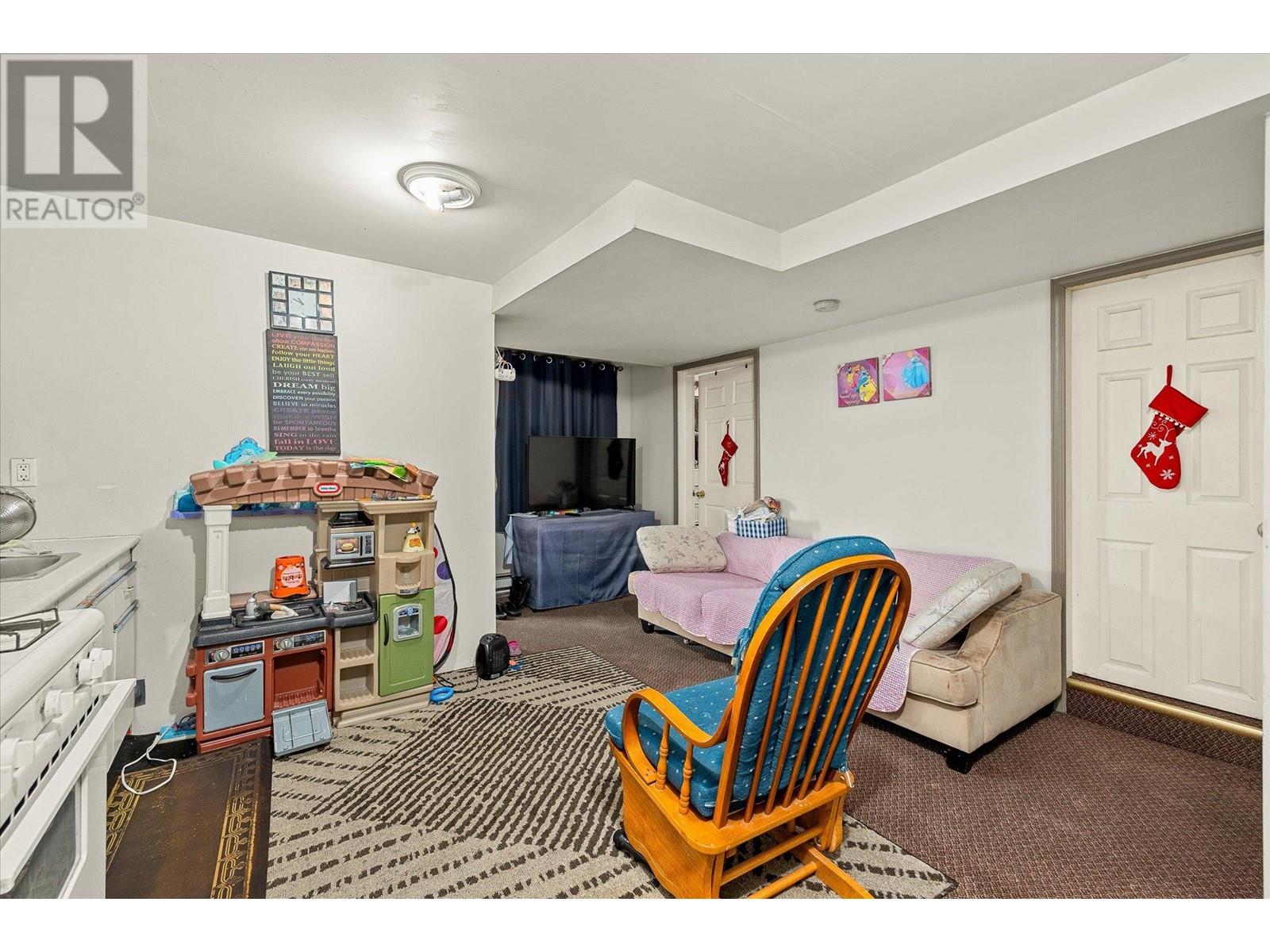 7414 97 Street Property Photo 36