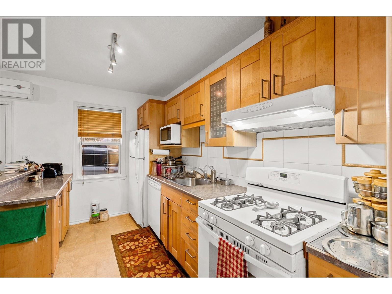 7414 97 Street Property Photo 54