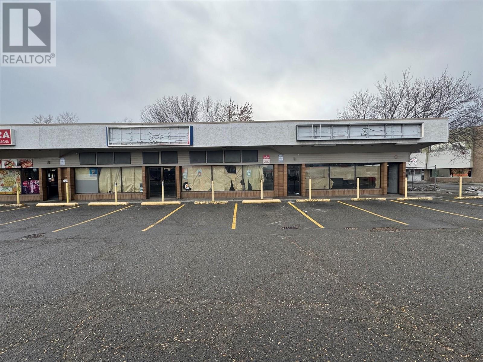 205 Tranquille Road Unit# 205 & B Property Photo 1