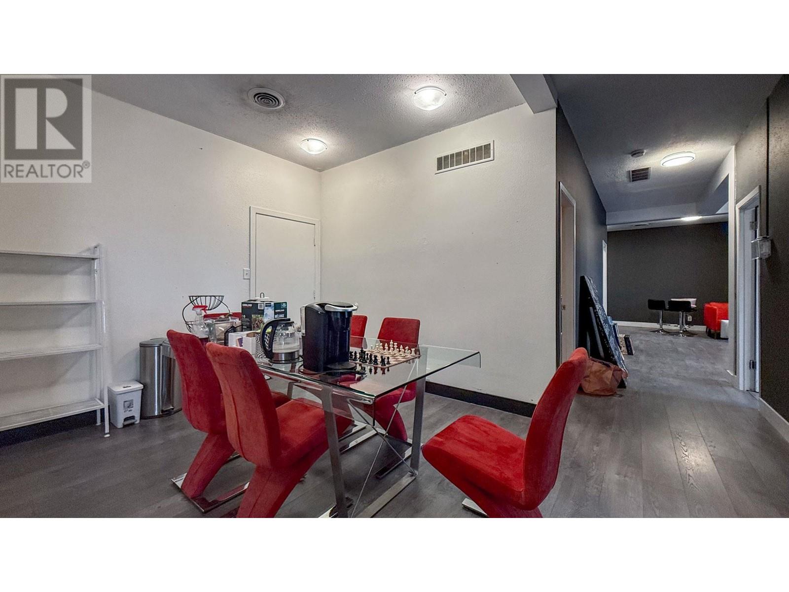 170 Rutland Road N Unit# 202 Property Photo 4