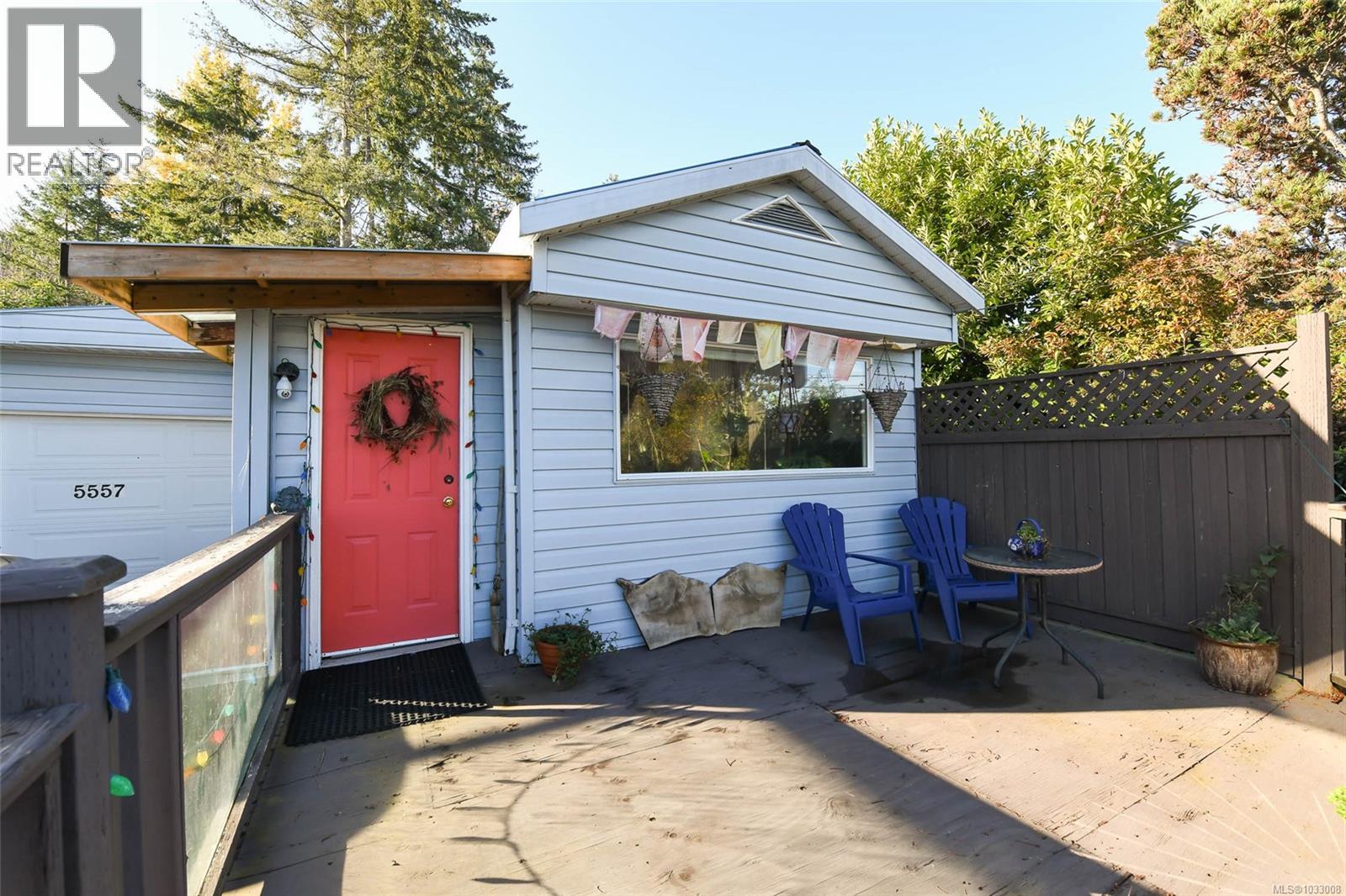5557 Horne St Property Photo 5