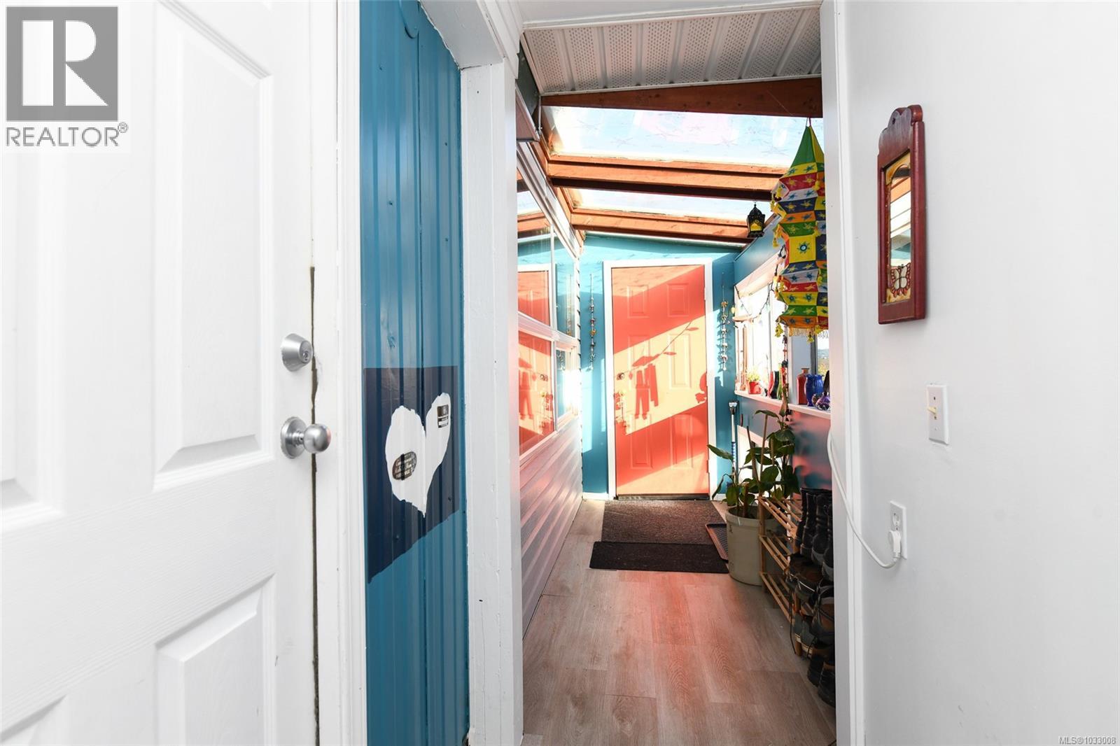 5557 Horne St Property Photo 14
