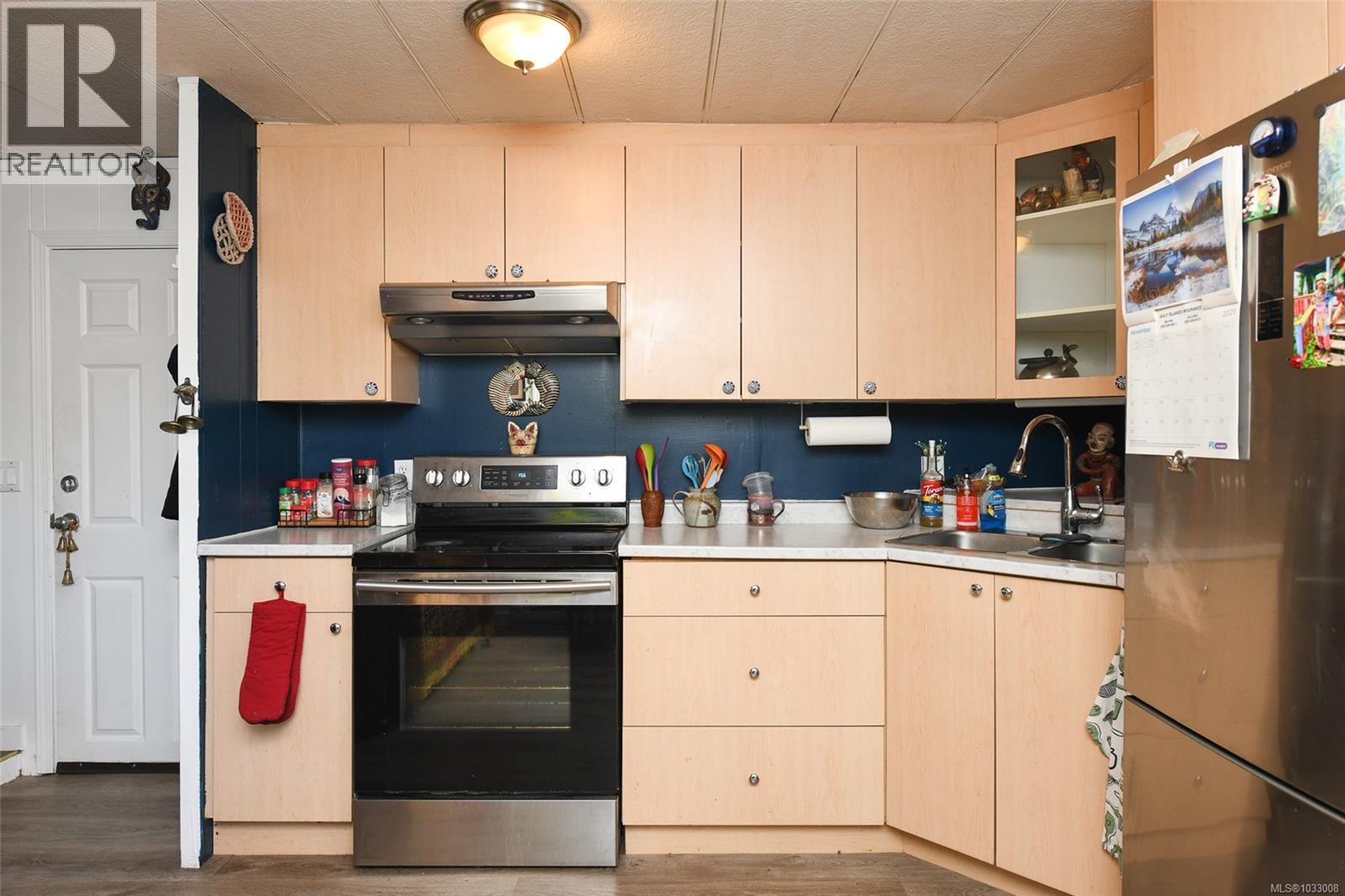 5557 Horne St Property Photo 17
