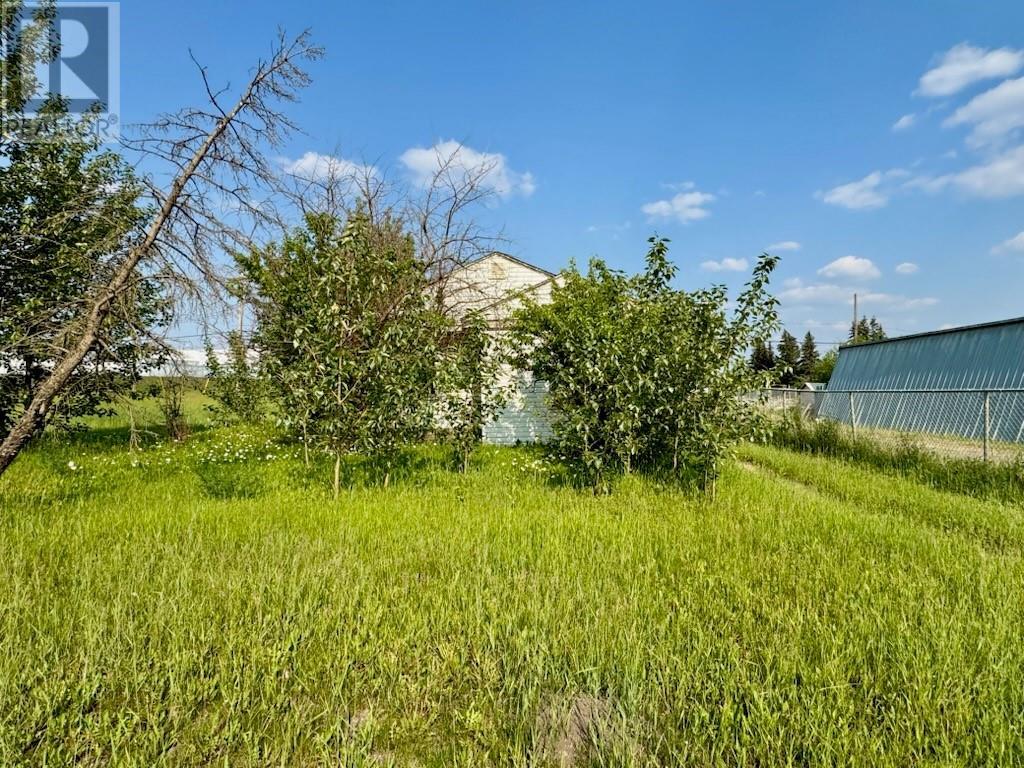9804 17 Street Property Photo 1