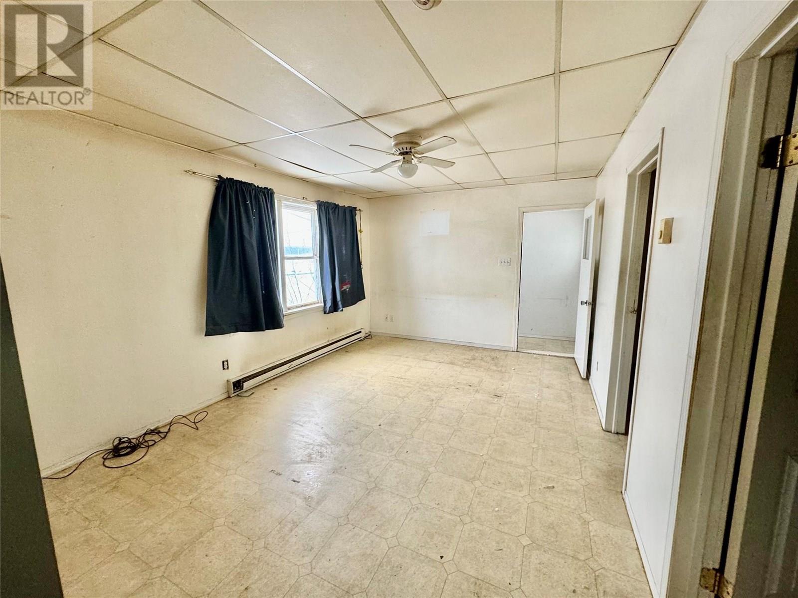 9804 17 Street Property Photo 2