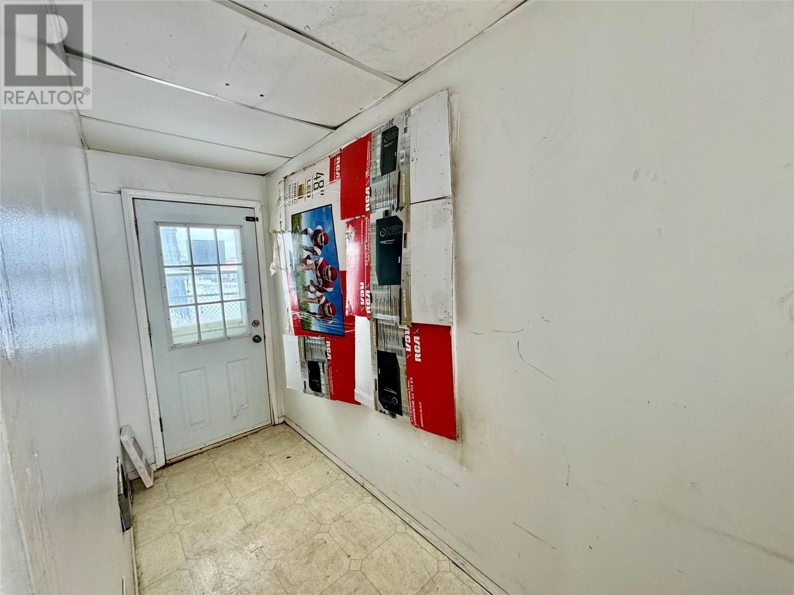 9804 17 Street Property Photo 3