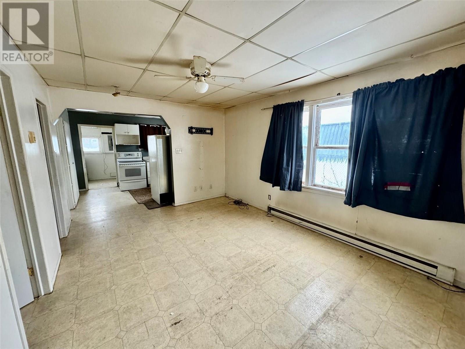 9804 17 Street Property Photo 4