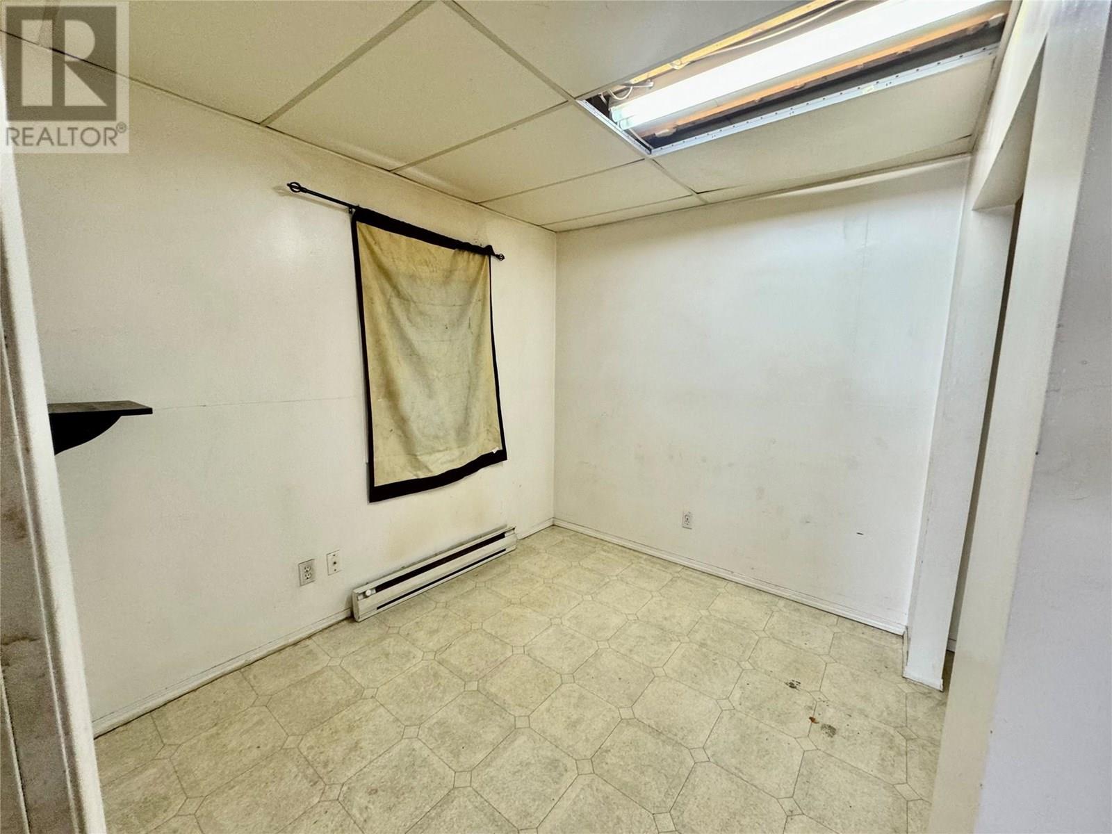 9804 17 Street Property Photo 7