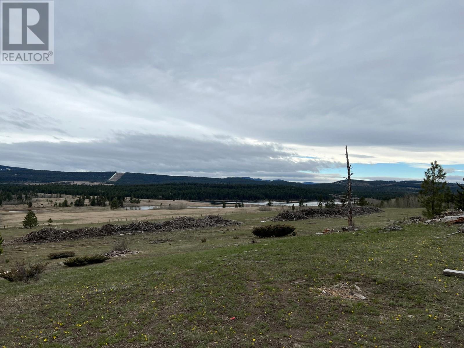 5245 Robbins Range Road Property Photo 3