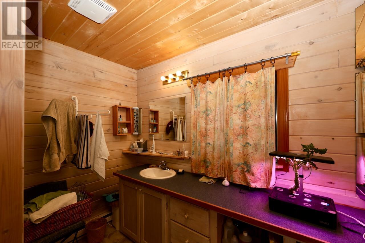 3483 Highway 95 Property Photo 21