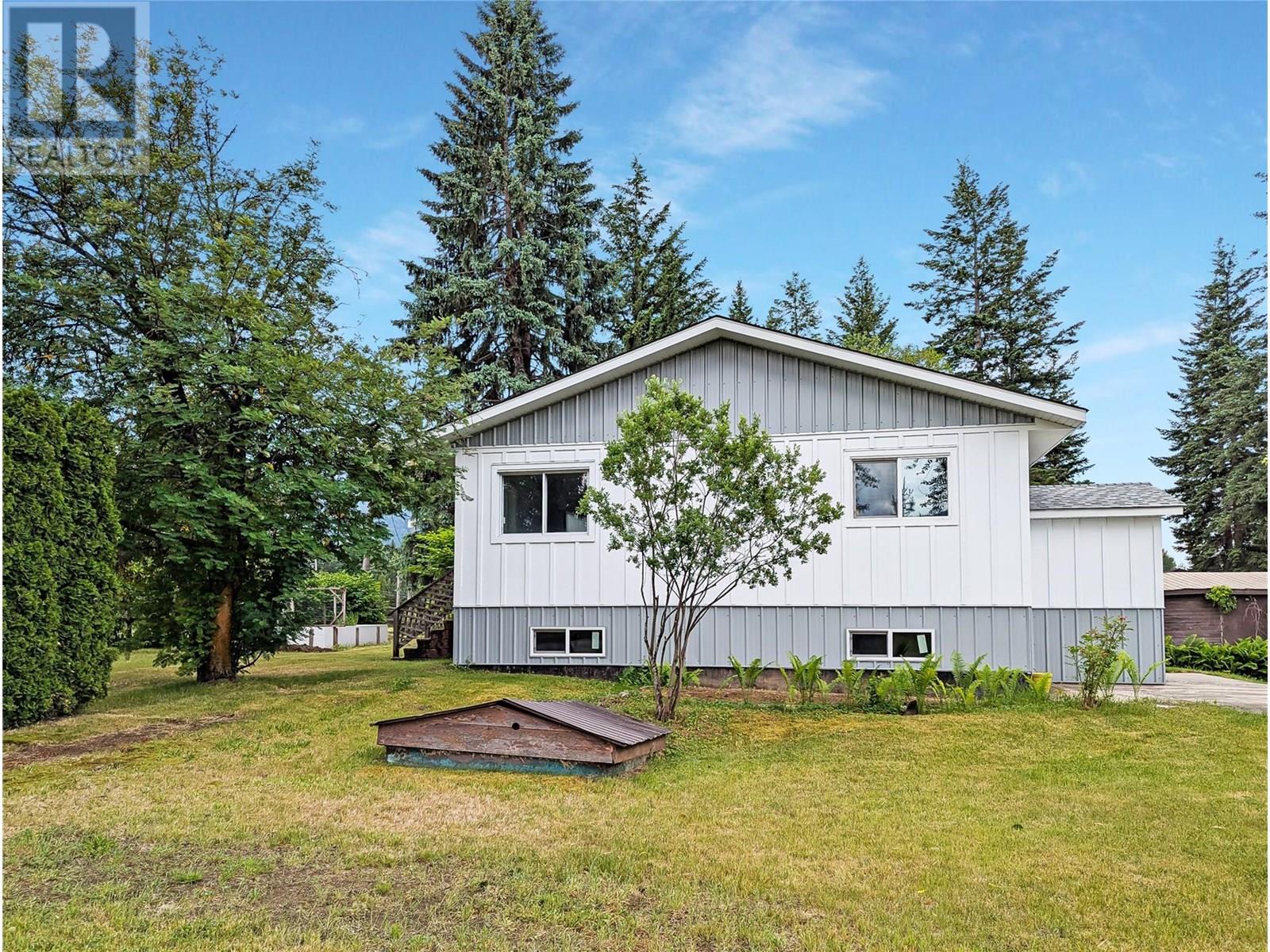 1247 Kidd Road Property Photo 2