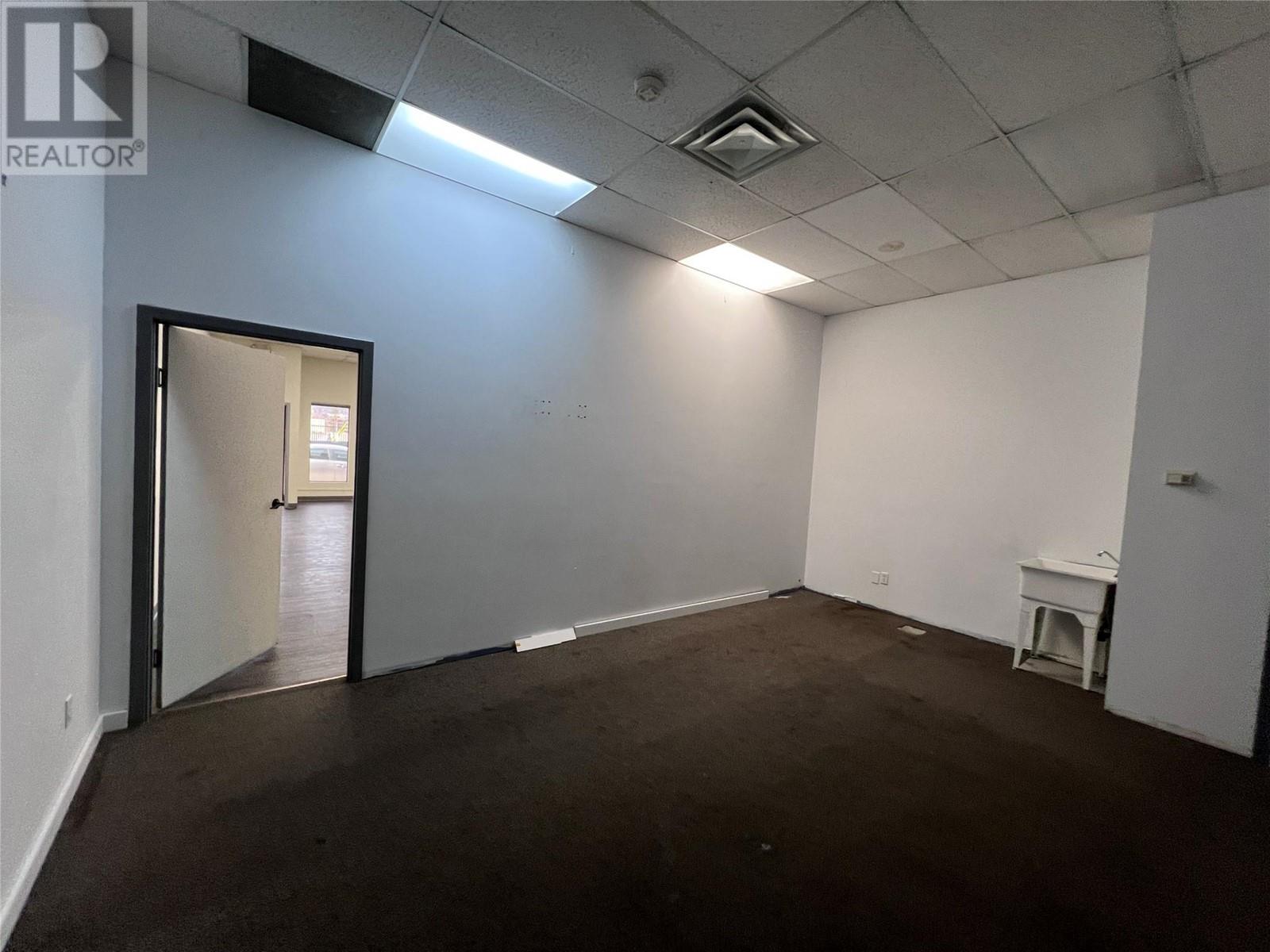 915 Ellis Street Property Photo 16