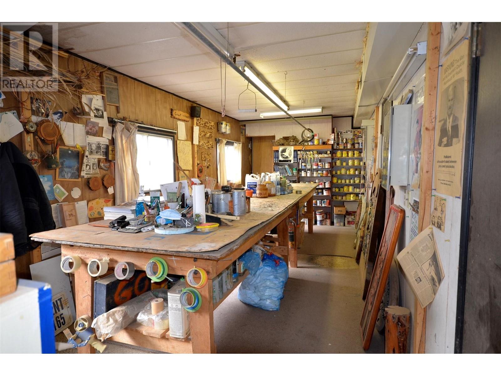 8525 Silver Star Road Property Photo 7