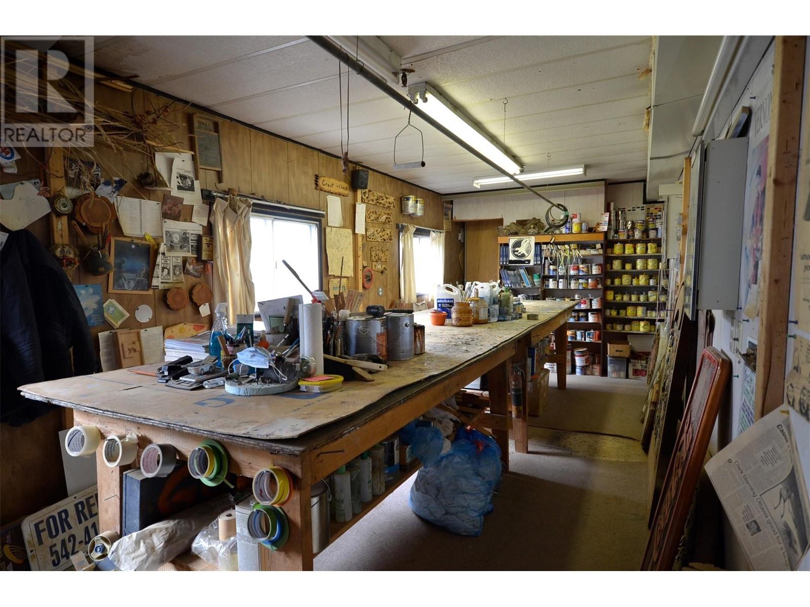 8525 Silver Star Road Property Photo 8