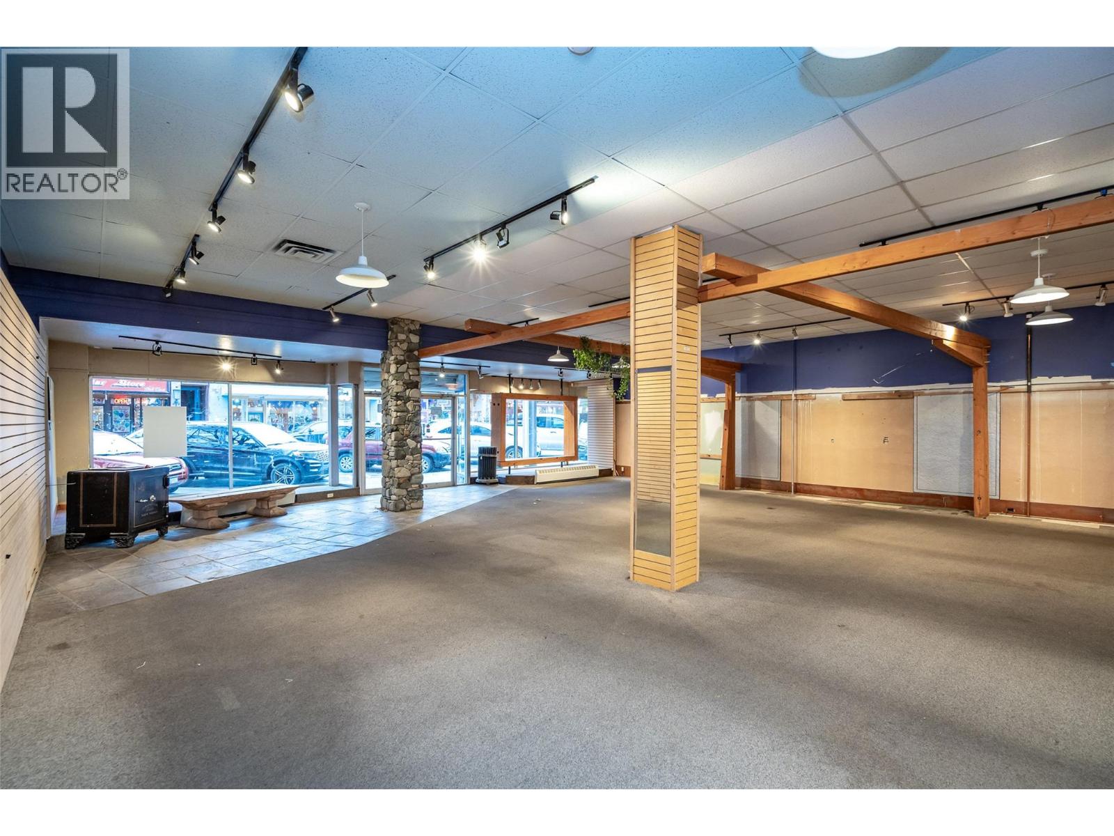 639 Baker Street Property Photo 18