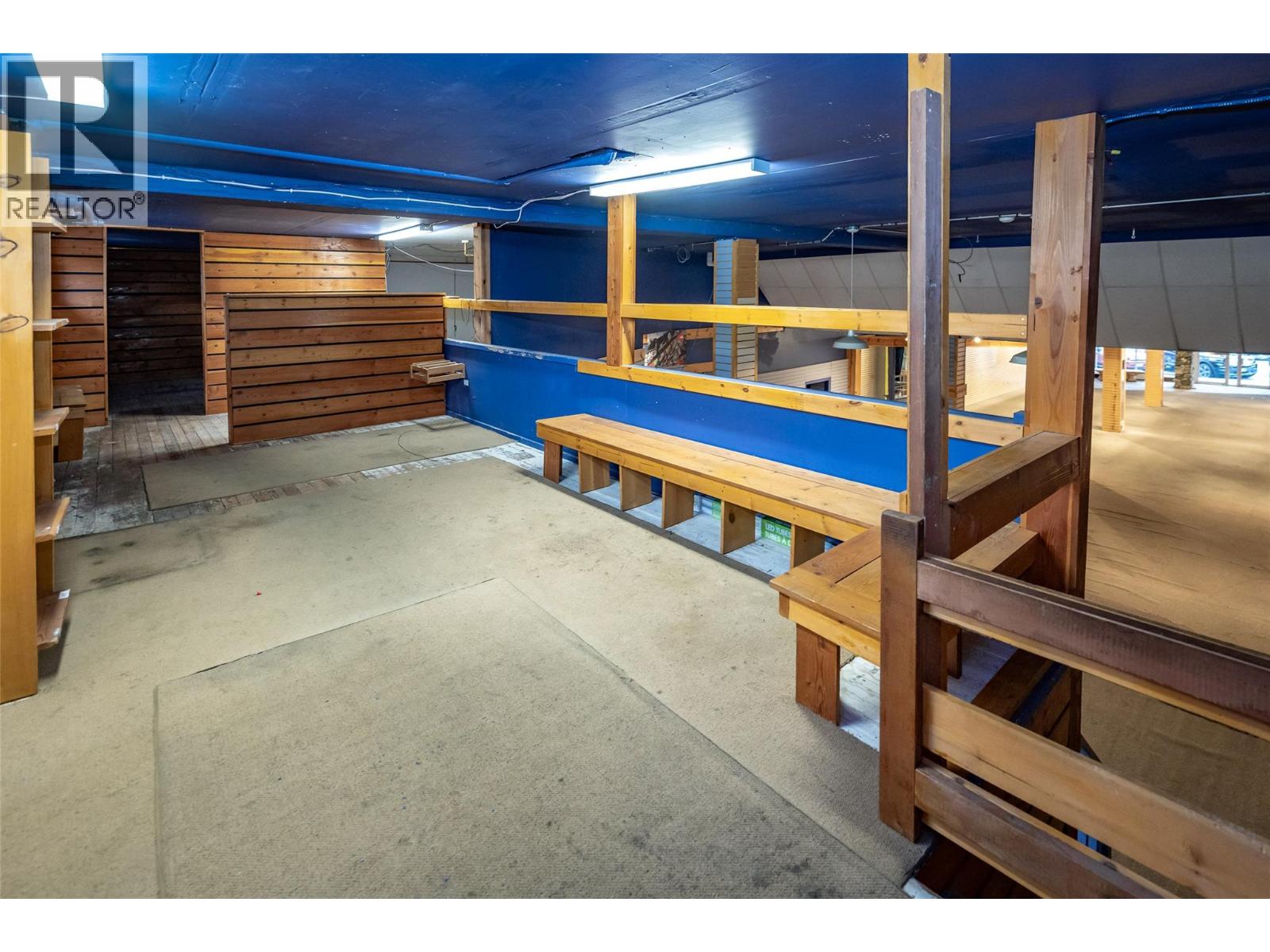639 Baker Street Property Photo 29