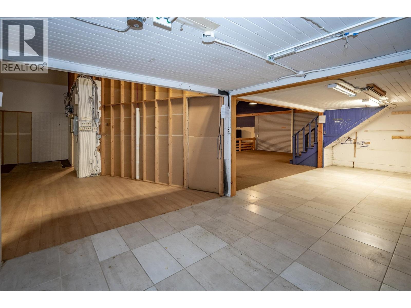 639 Baker Street Property Photo 34