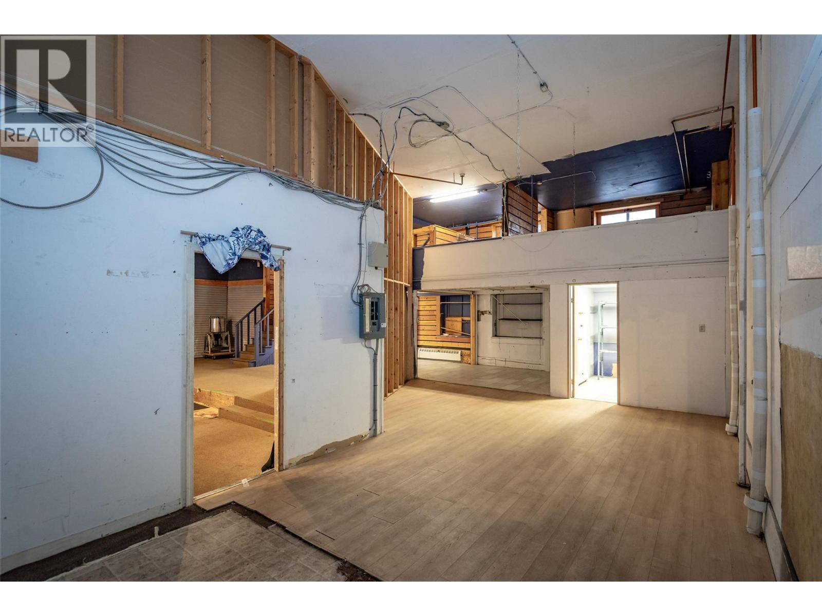 639 Baker Street Property Photo 36