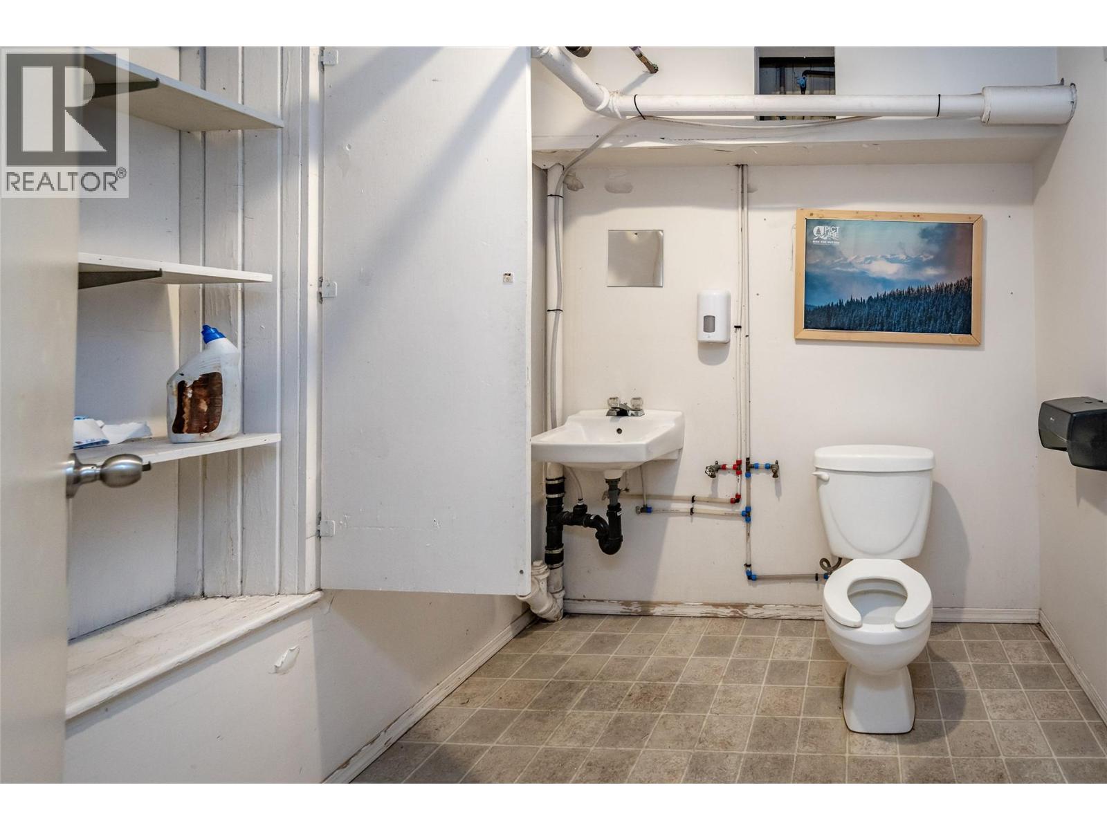 639 Baker Street Property Photo 50