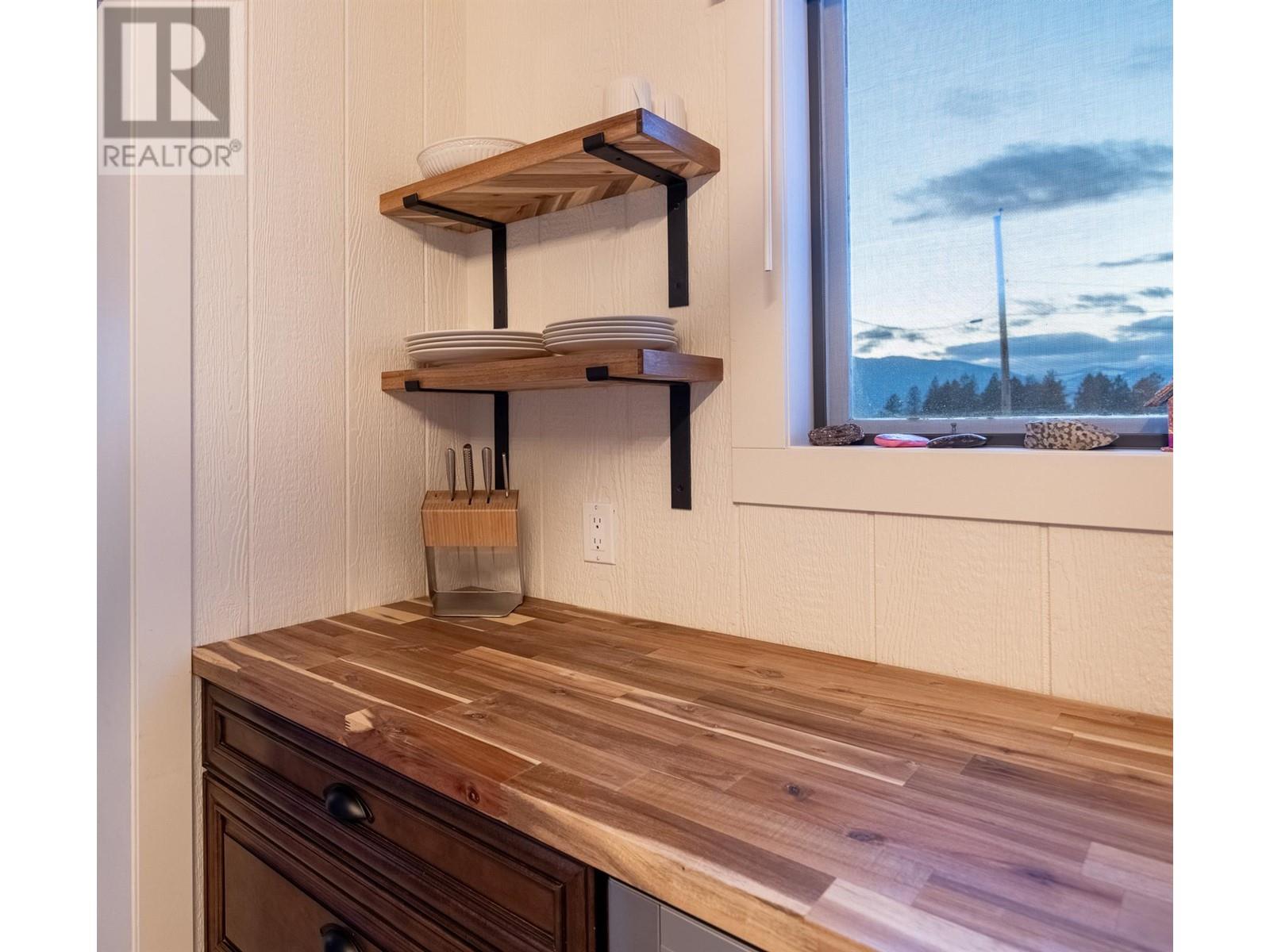 4422 48th Street Property Photo 12