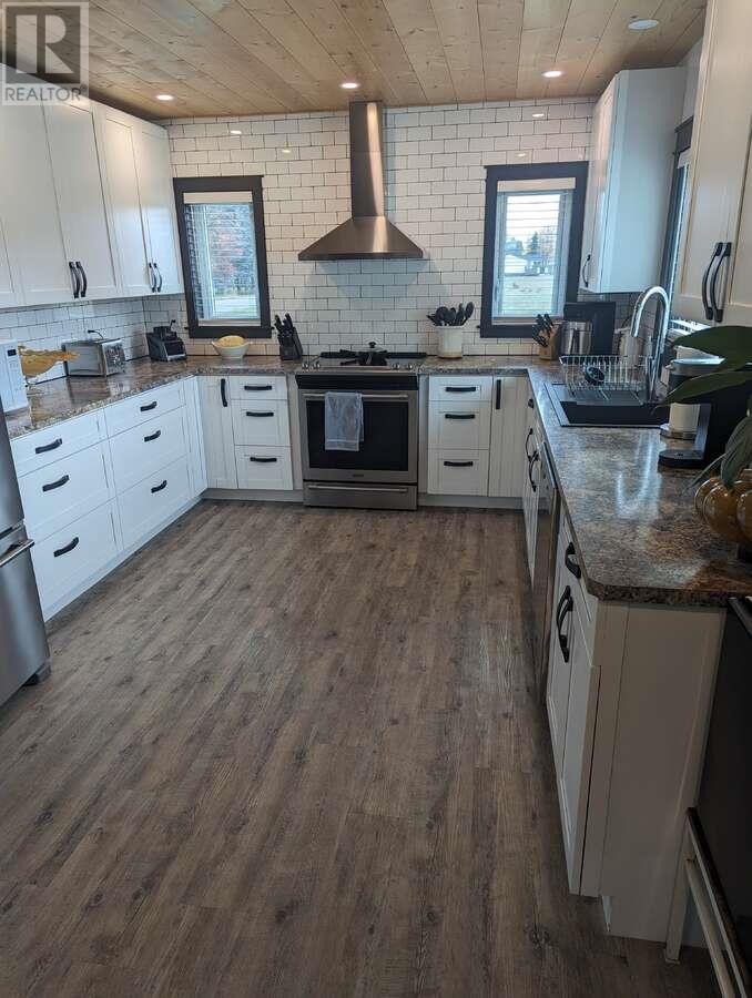 5595 Almond Gardens Road Property Photo 3