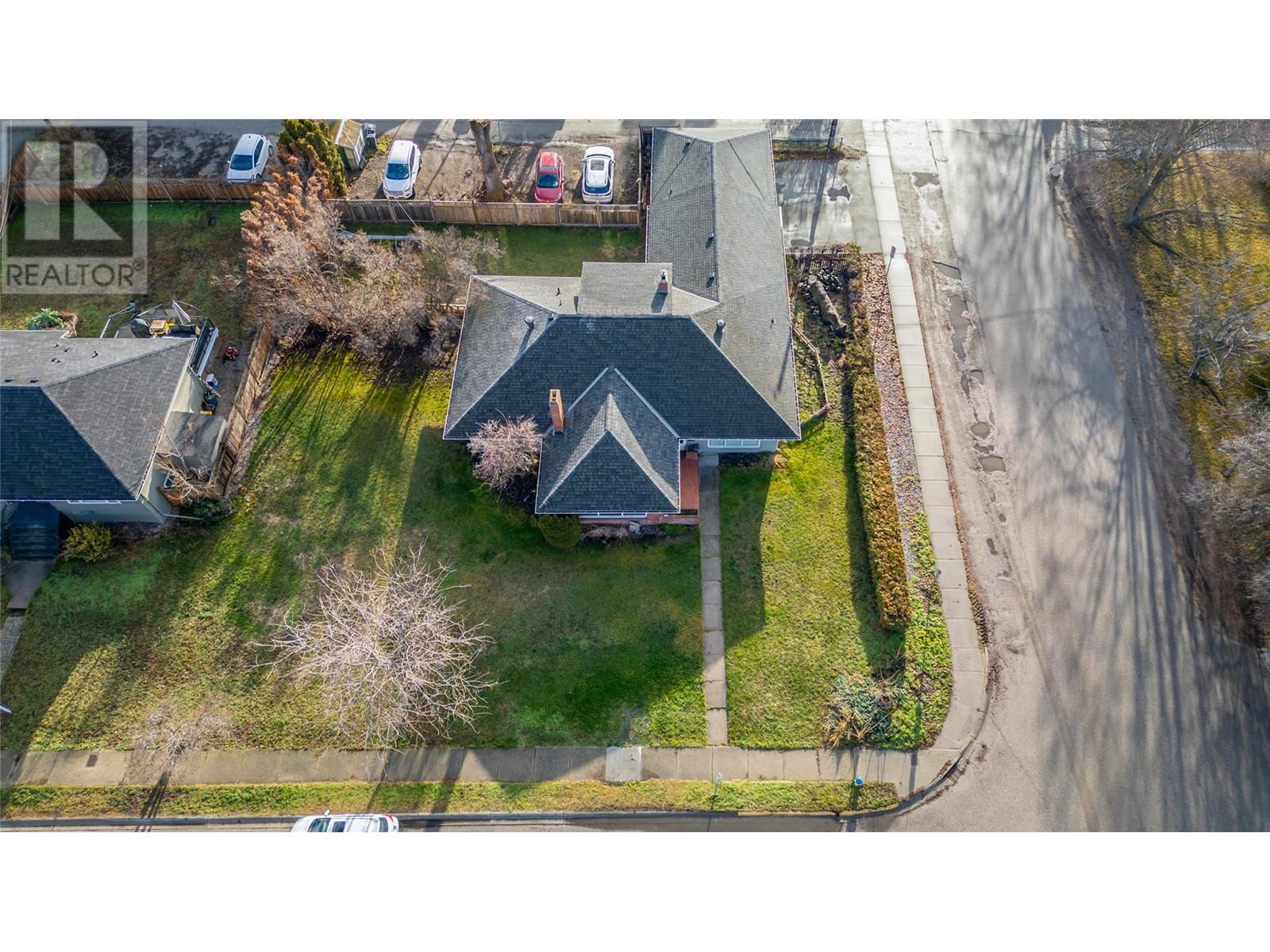 409 Glenwood Avenue Property Photo 10