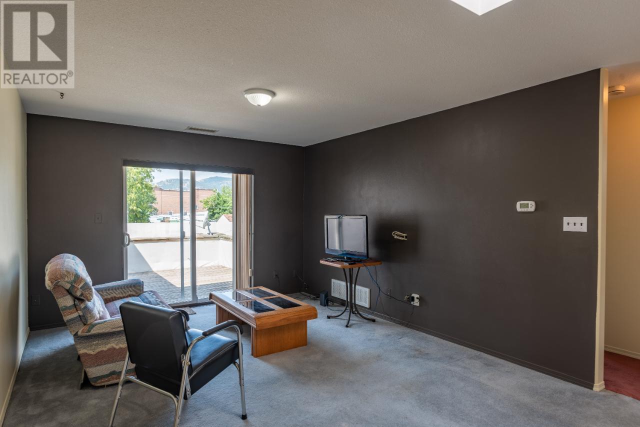 7248 2nd Street Property Photo 39