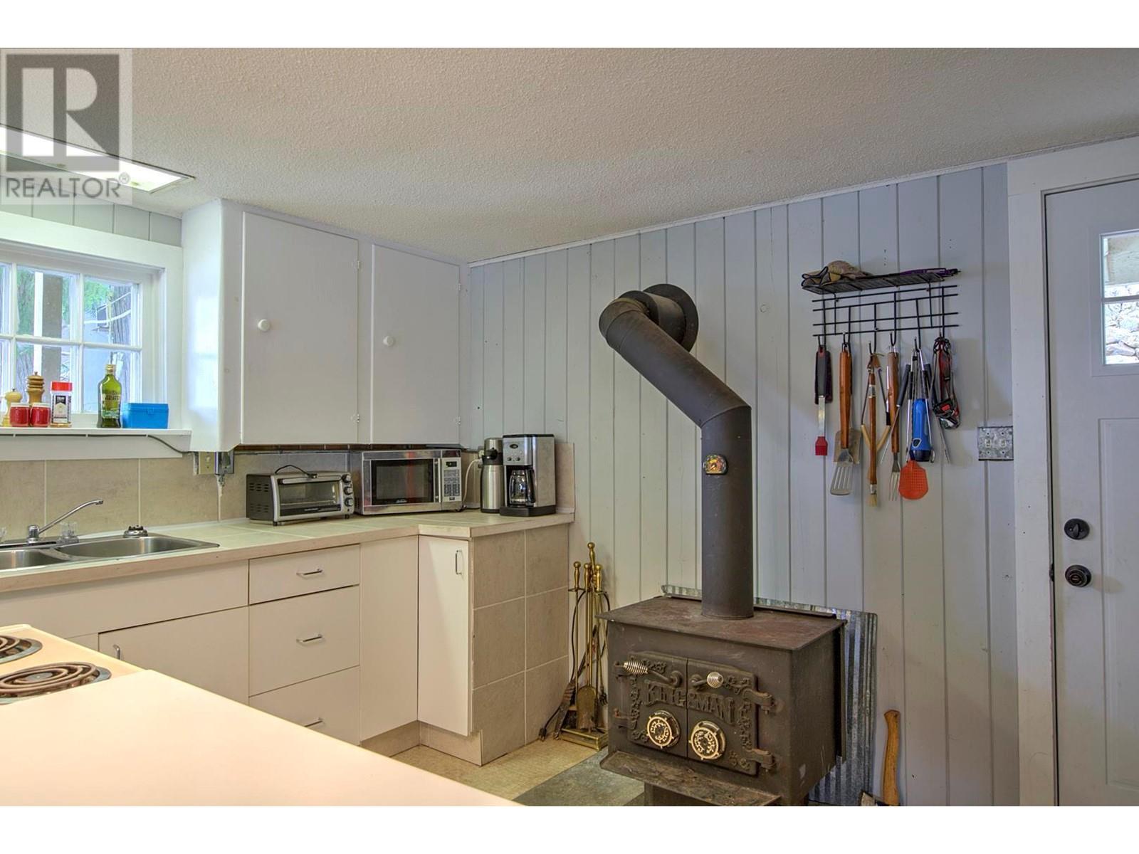 3602 Mabel Lake Road Unit# 5 Property Photo 12