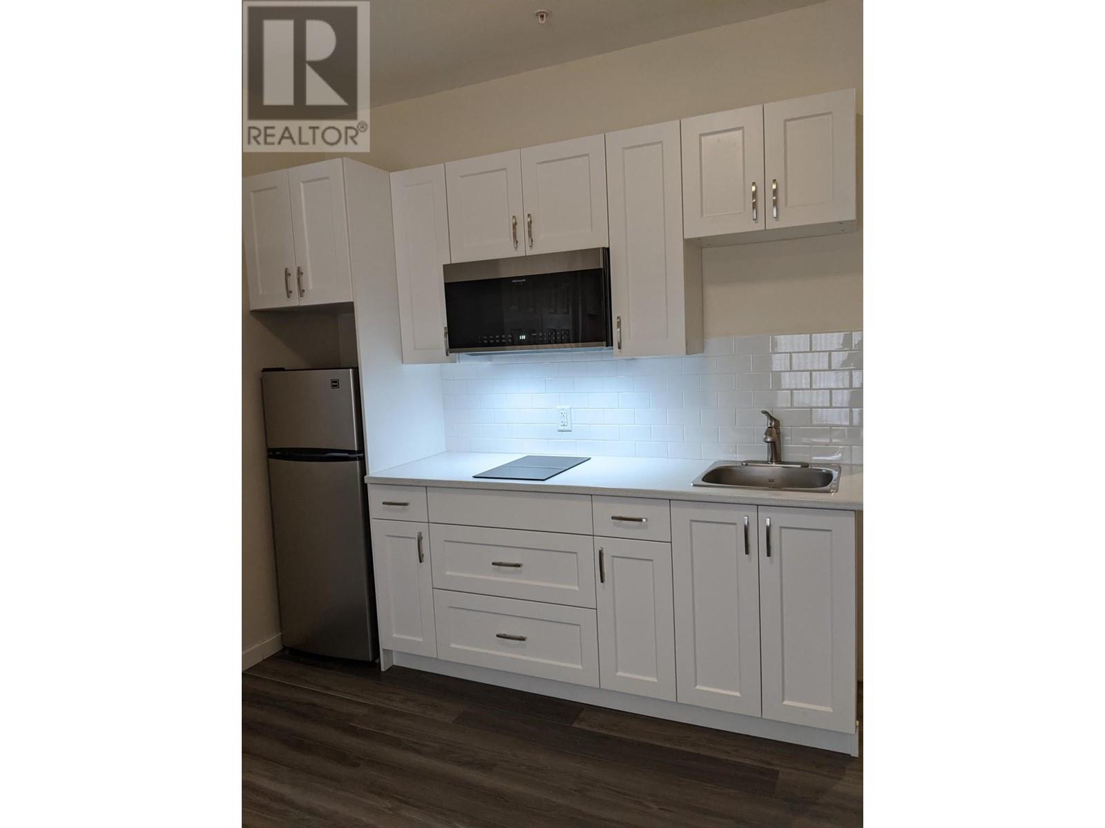 6203 Willow Avenue Property Photo 28