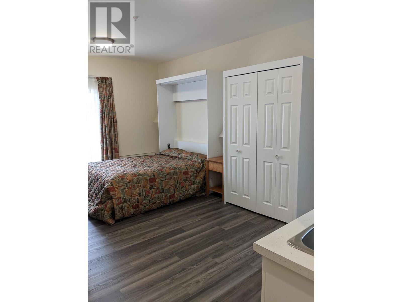 6203 Willow Avenue Property Photo 29