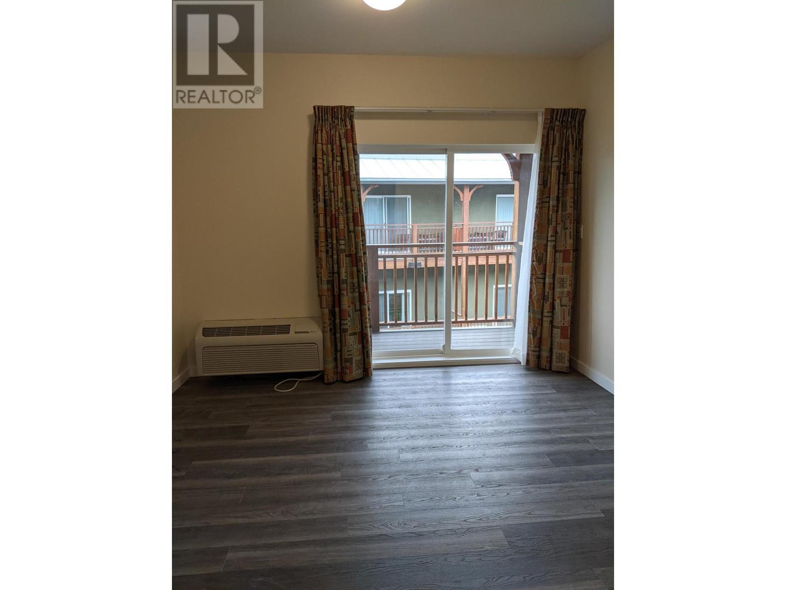 6203 Willow Avenue Property Photo 41