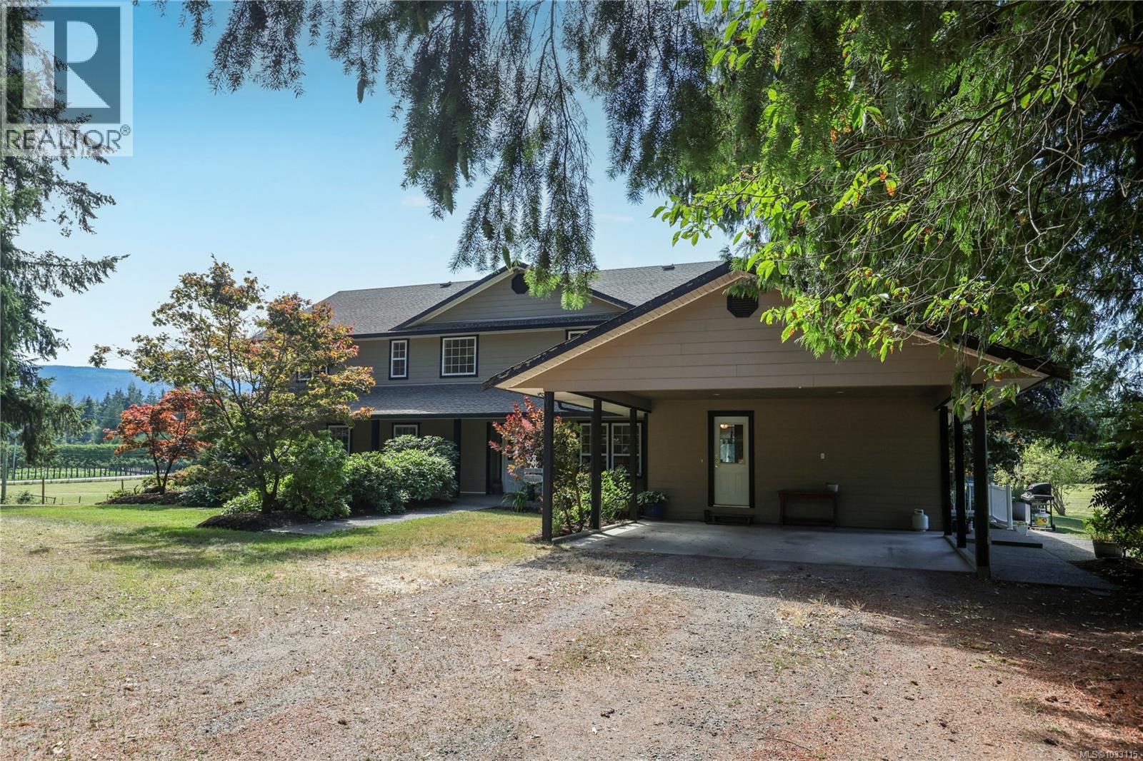 2332 Endall Rd Property Photo 2