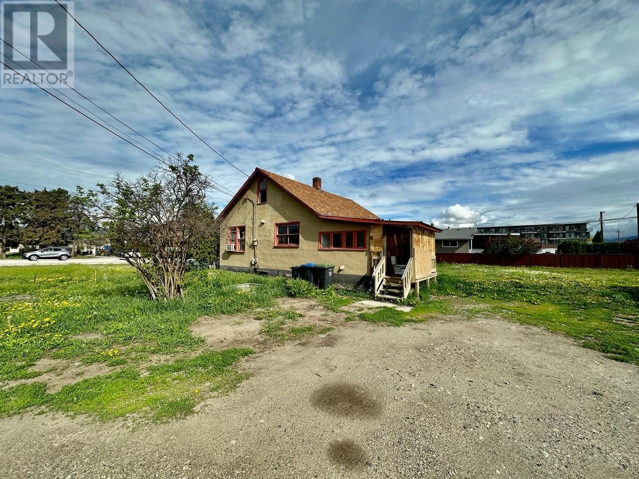 515 Rutland Road N Property Photo