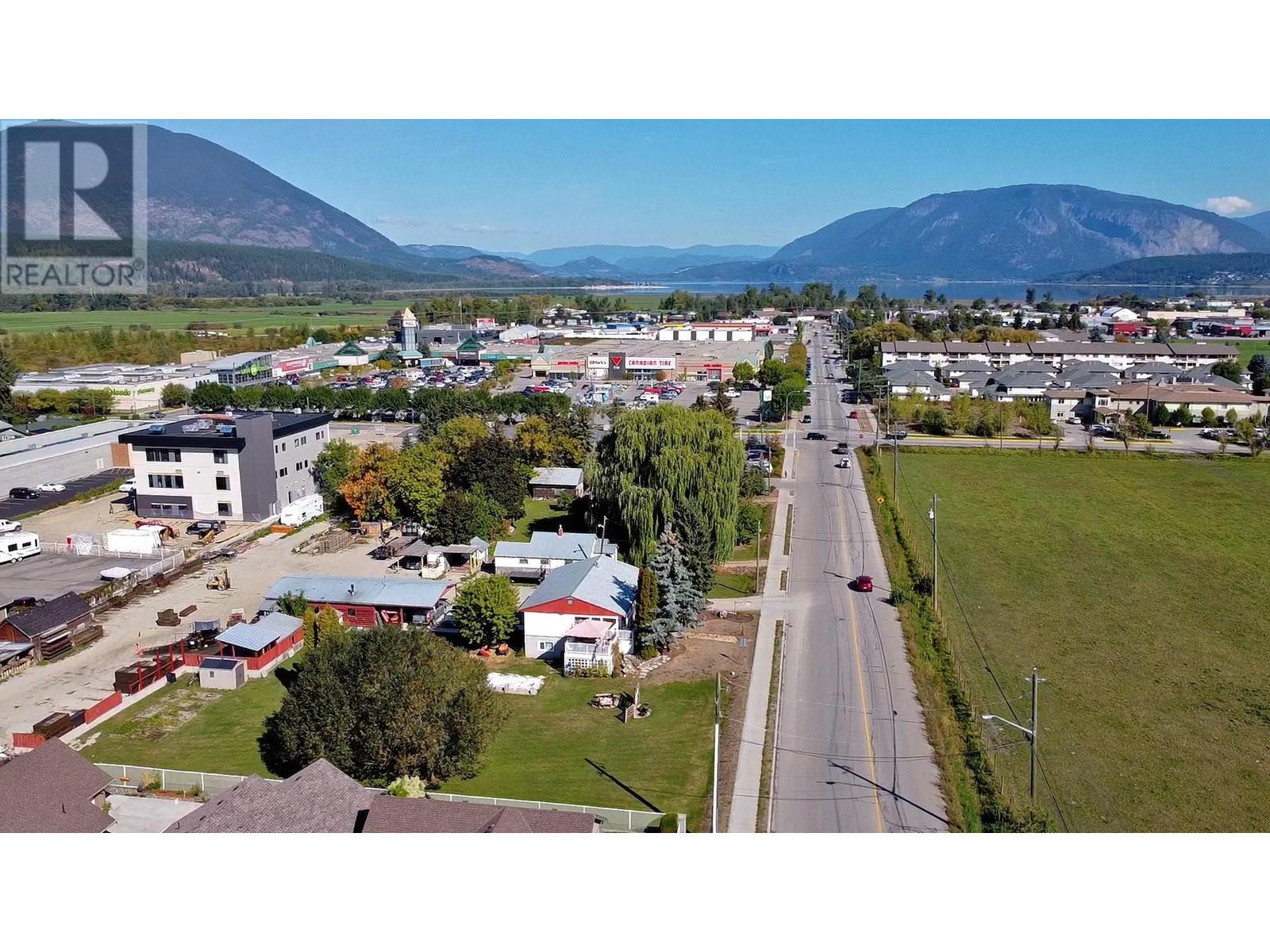 1091, 1131, 1171 10 Street Sw Property Photo 7