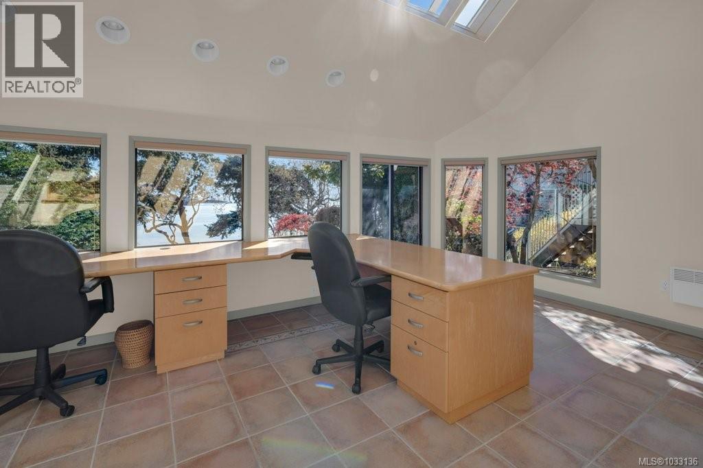 309 King George Terr Property Photo 28