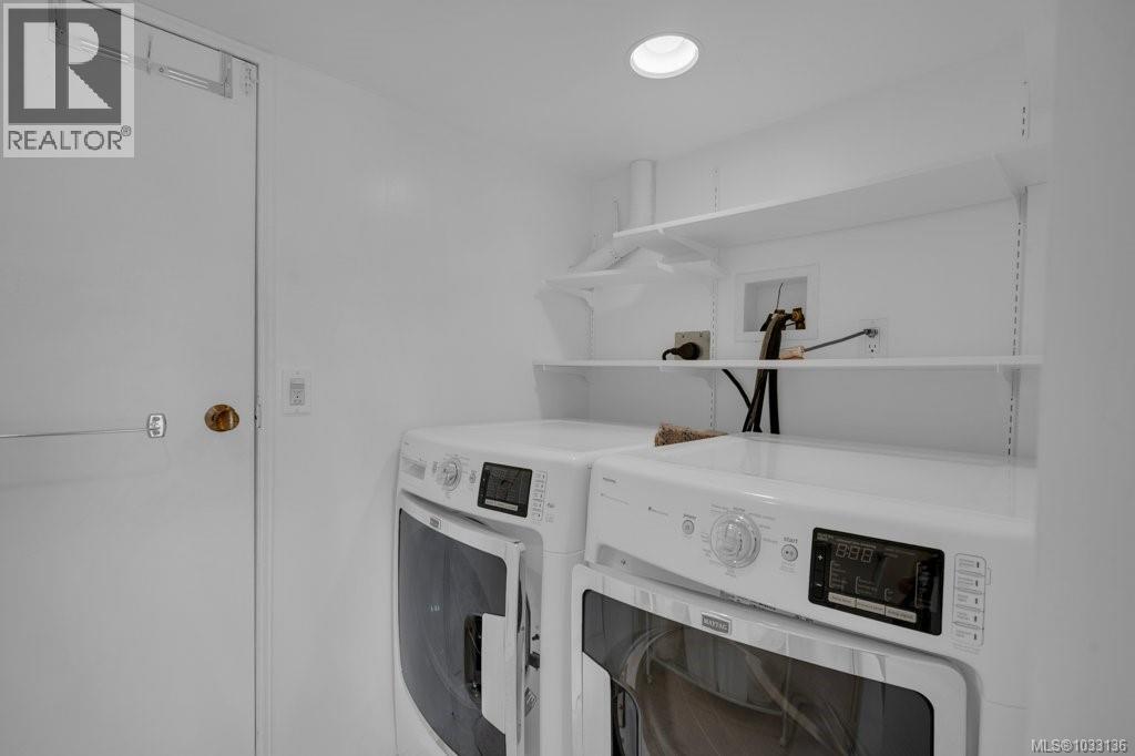 309 King George Terr Property Photo 33