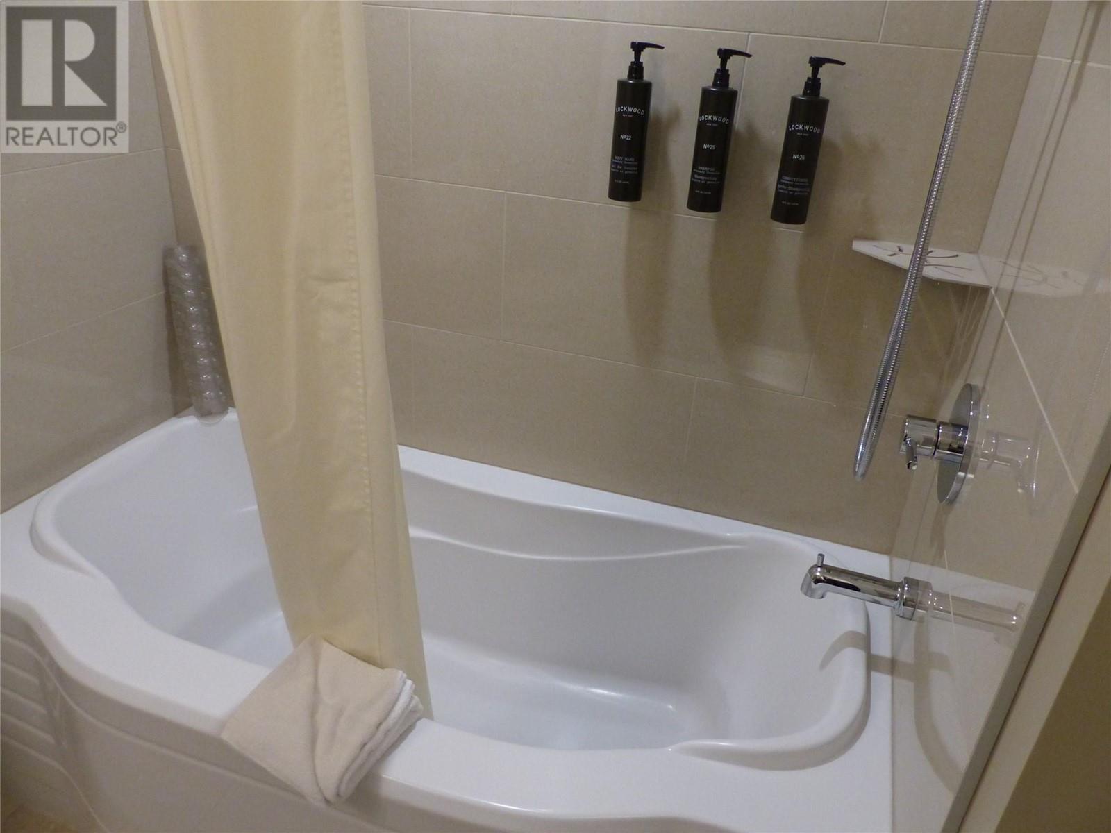 13011 Lakeshore Drive S Unit# 120 Property Photo 10